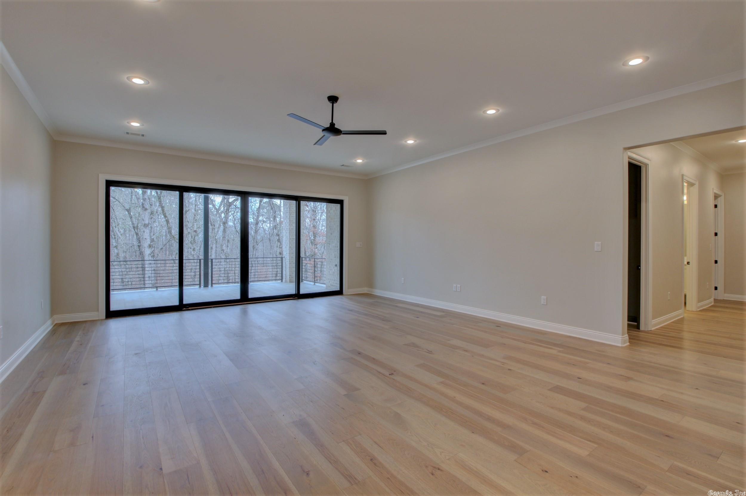 WOODLANDS EDGE - Residential
