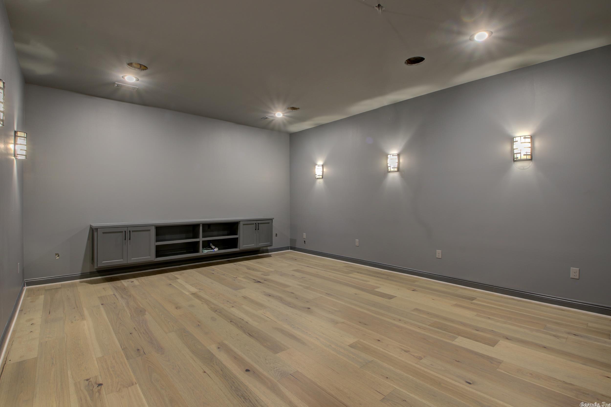 WOODLANDS EDGE - Residential