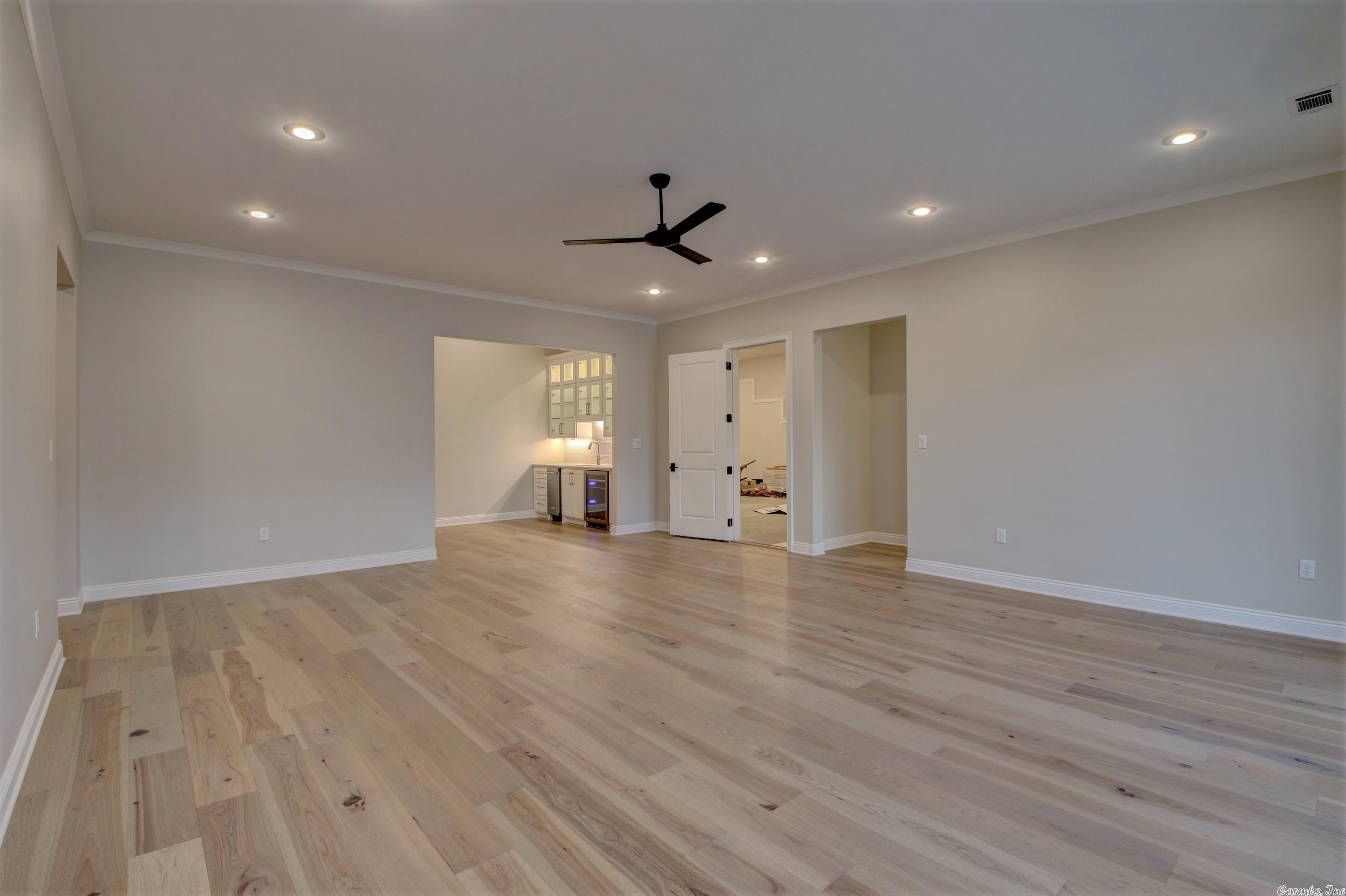 WOODLANDS EDGE - Residential