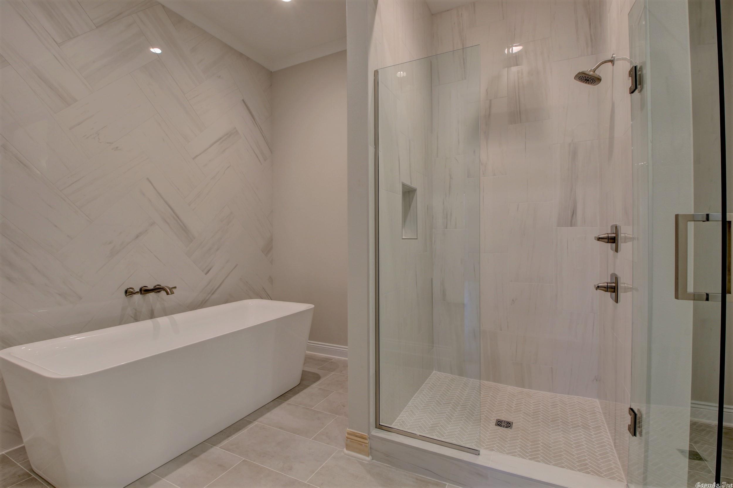 WOODLANDS EDGE - Residential