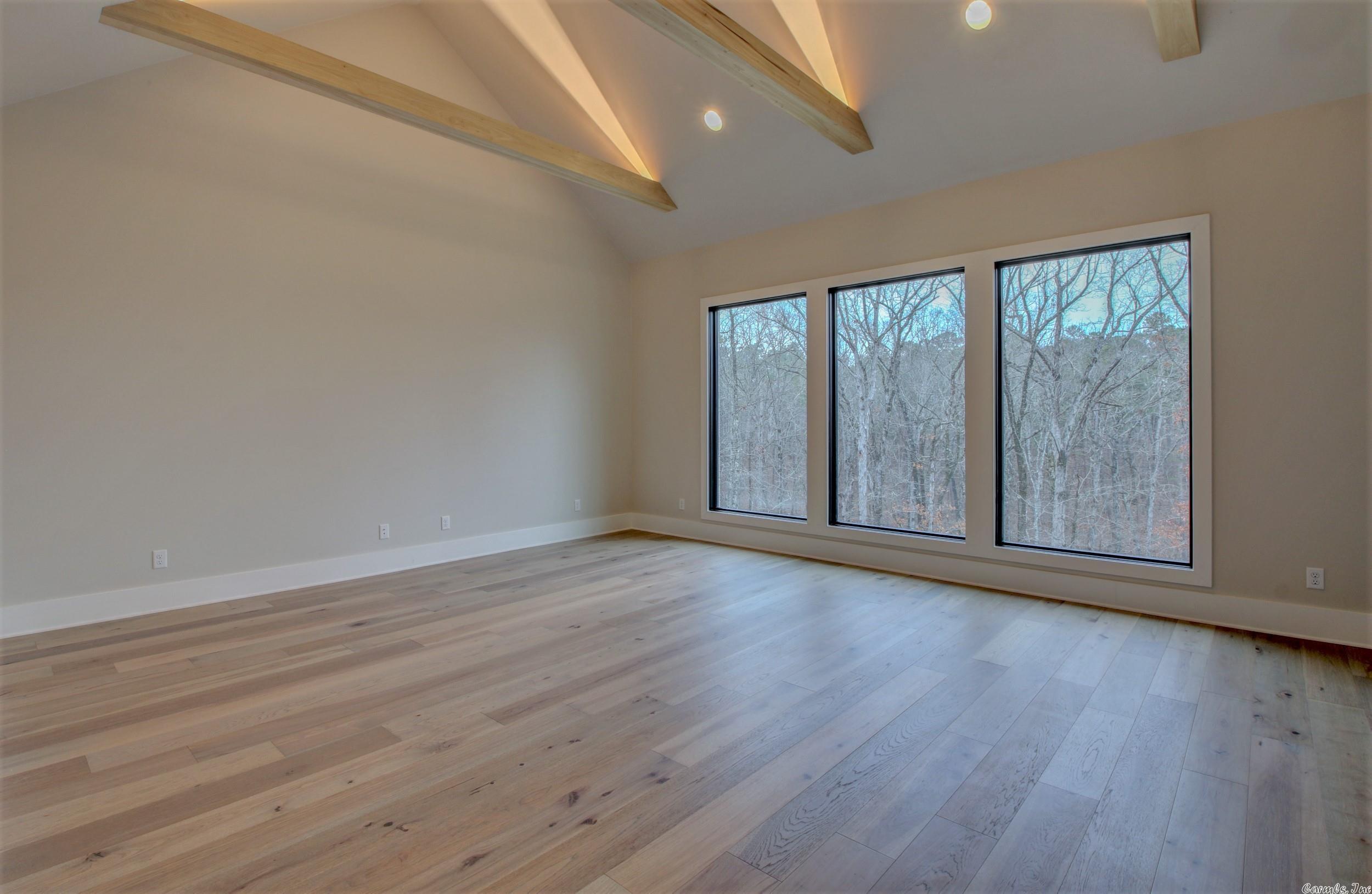 WOODLANDS EDGE - Residential
