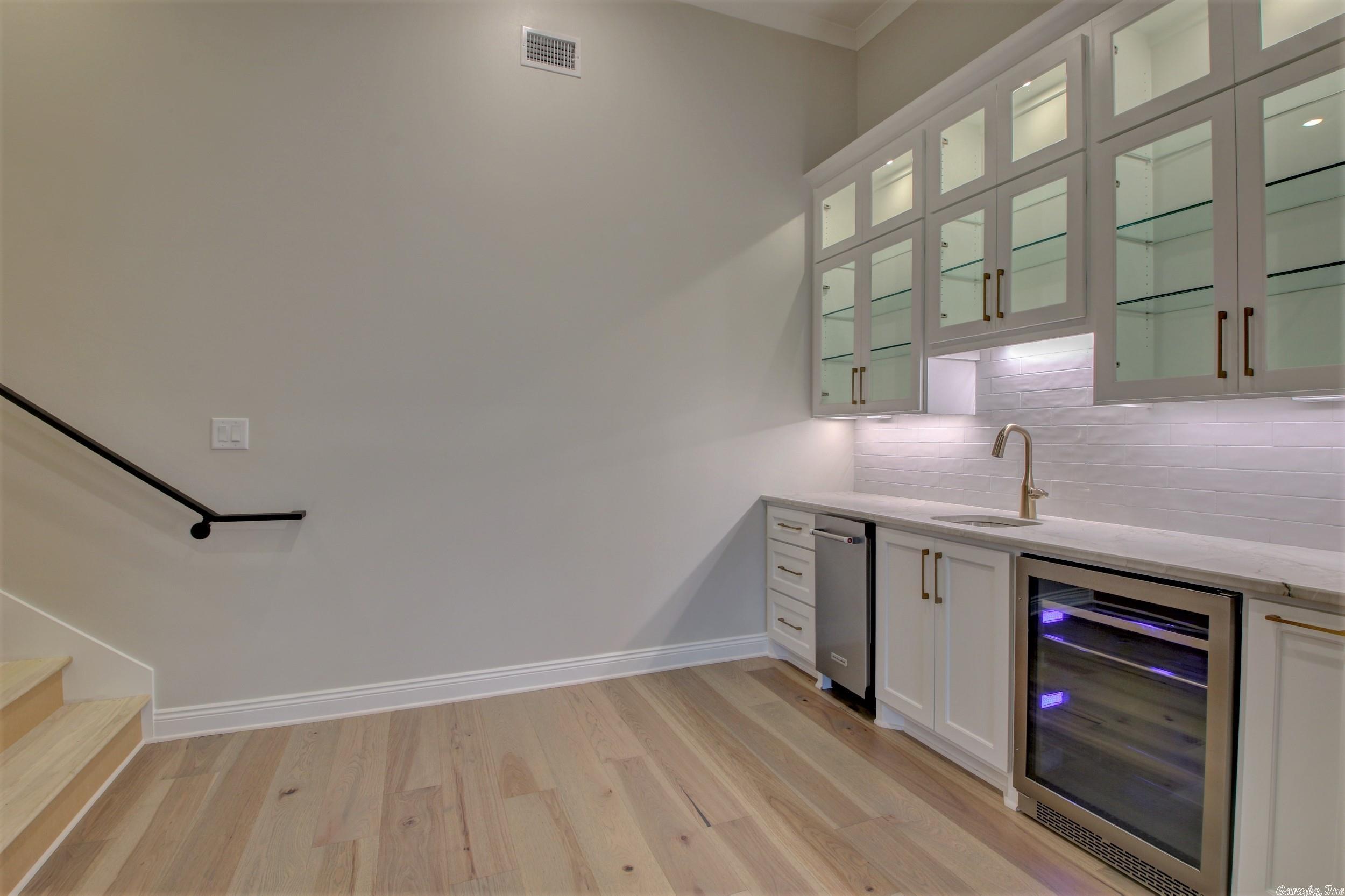 WOODLANDS EDGE - Residential