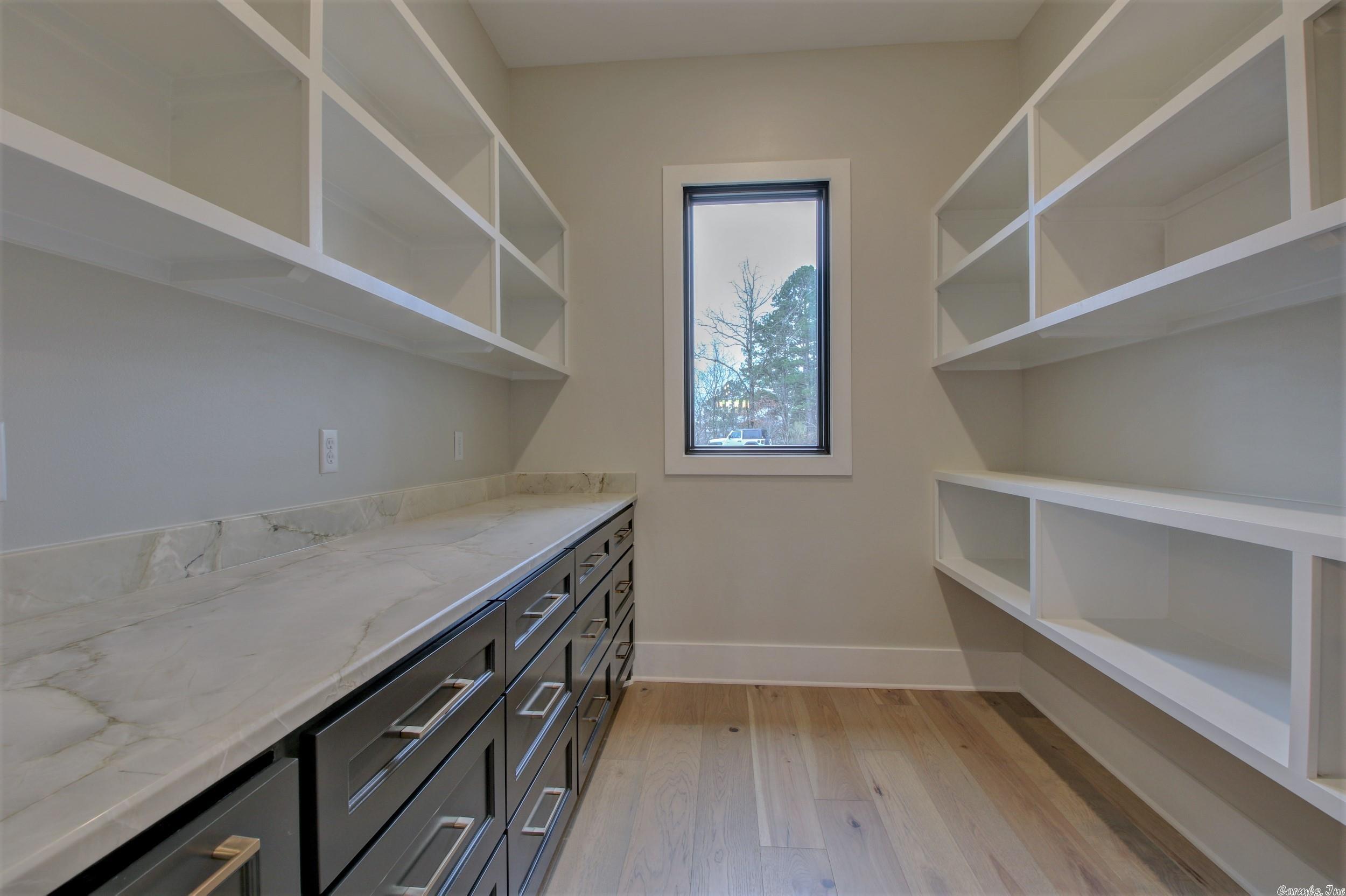 WOODLANDS EDGE - Residential
