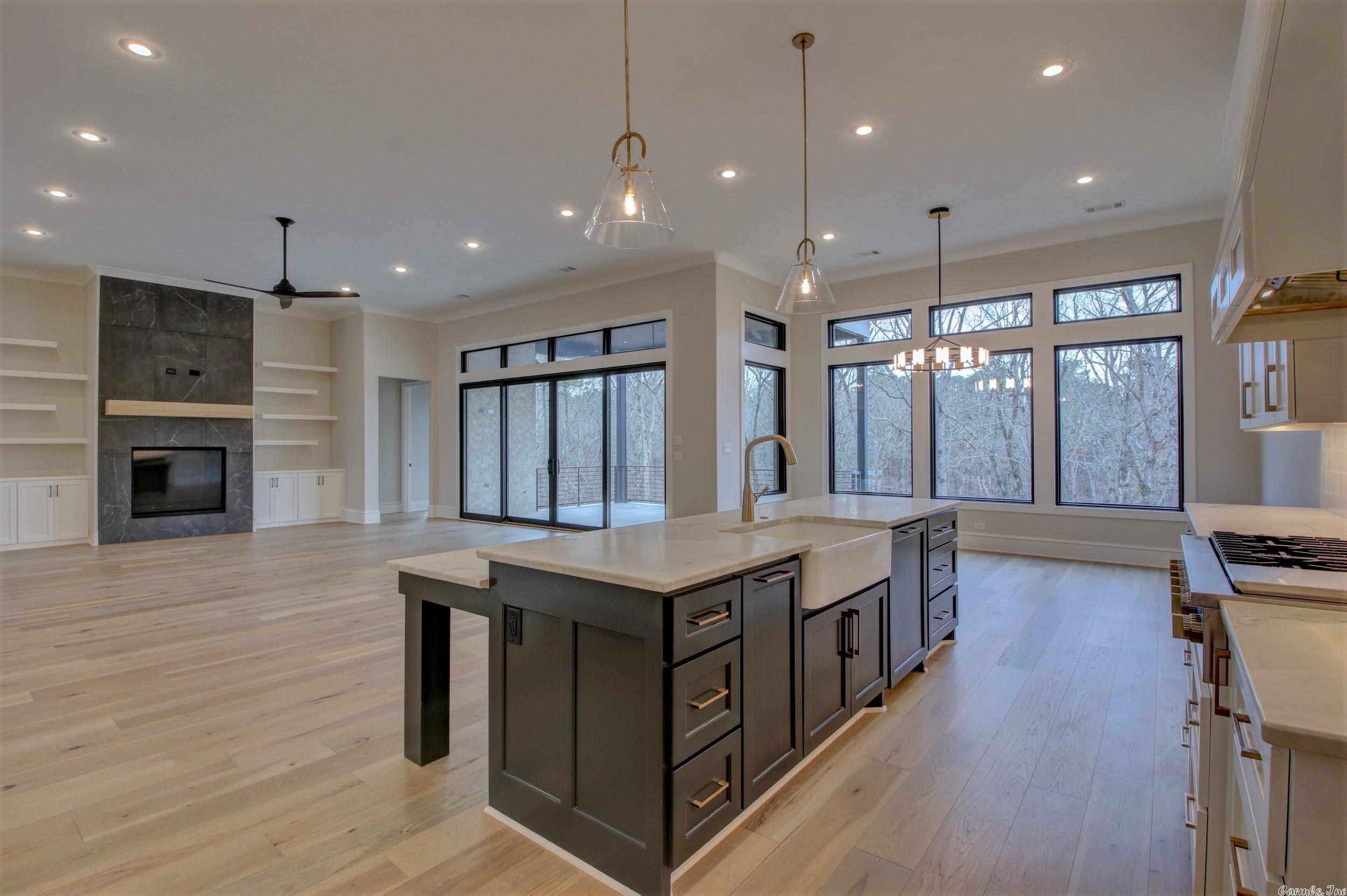 WOODLANDS EDGE - Residential