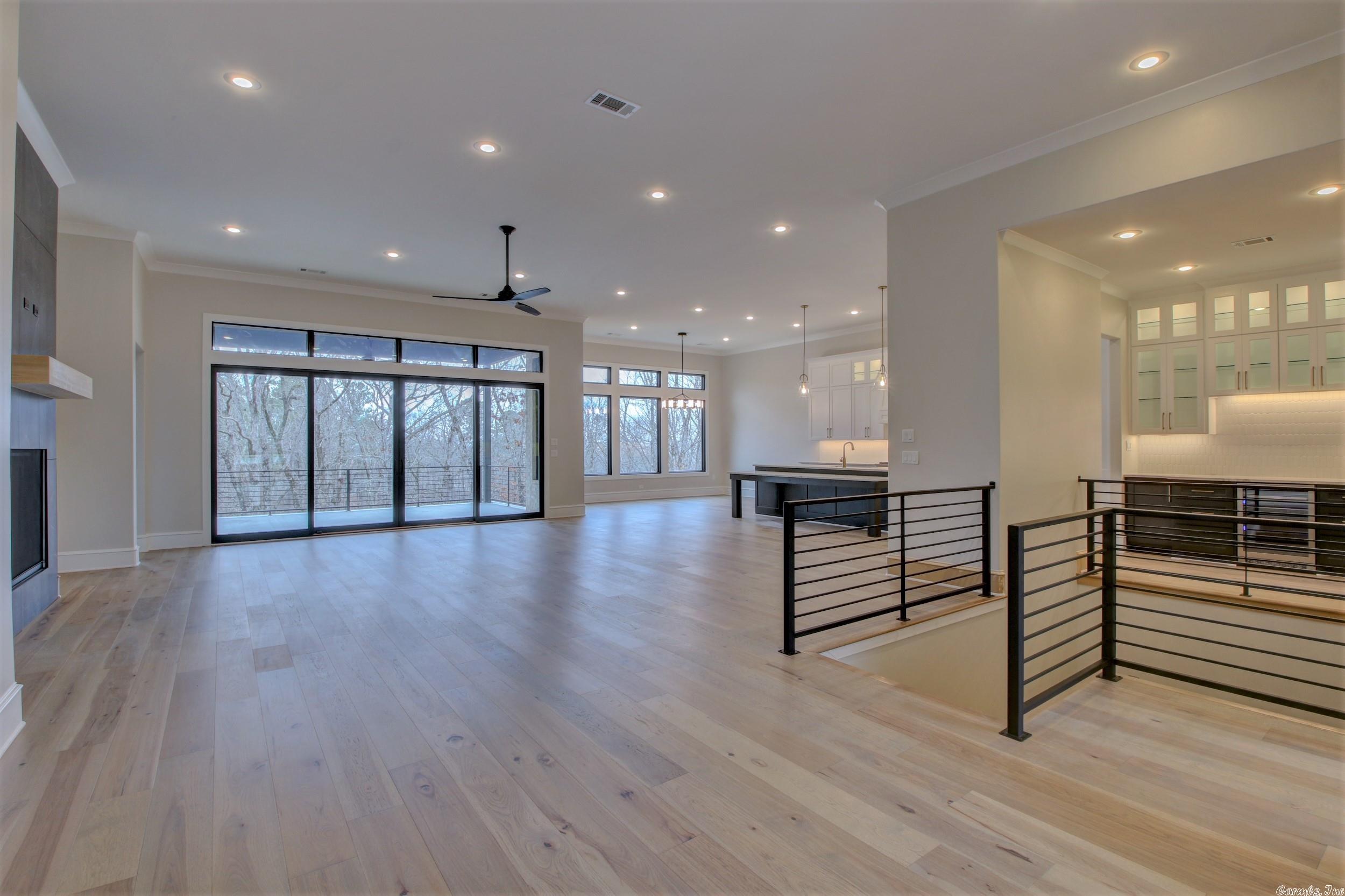 WOODLANDS EDGE - Residential