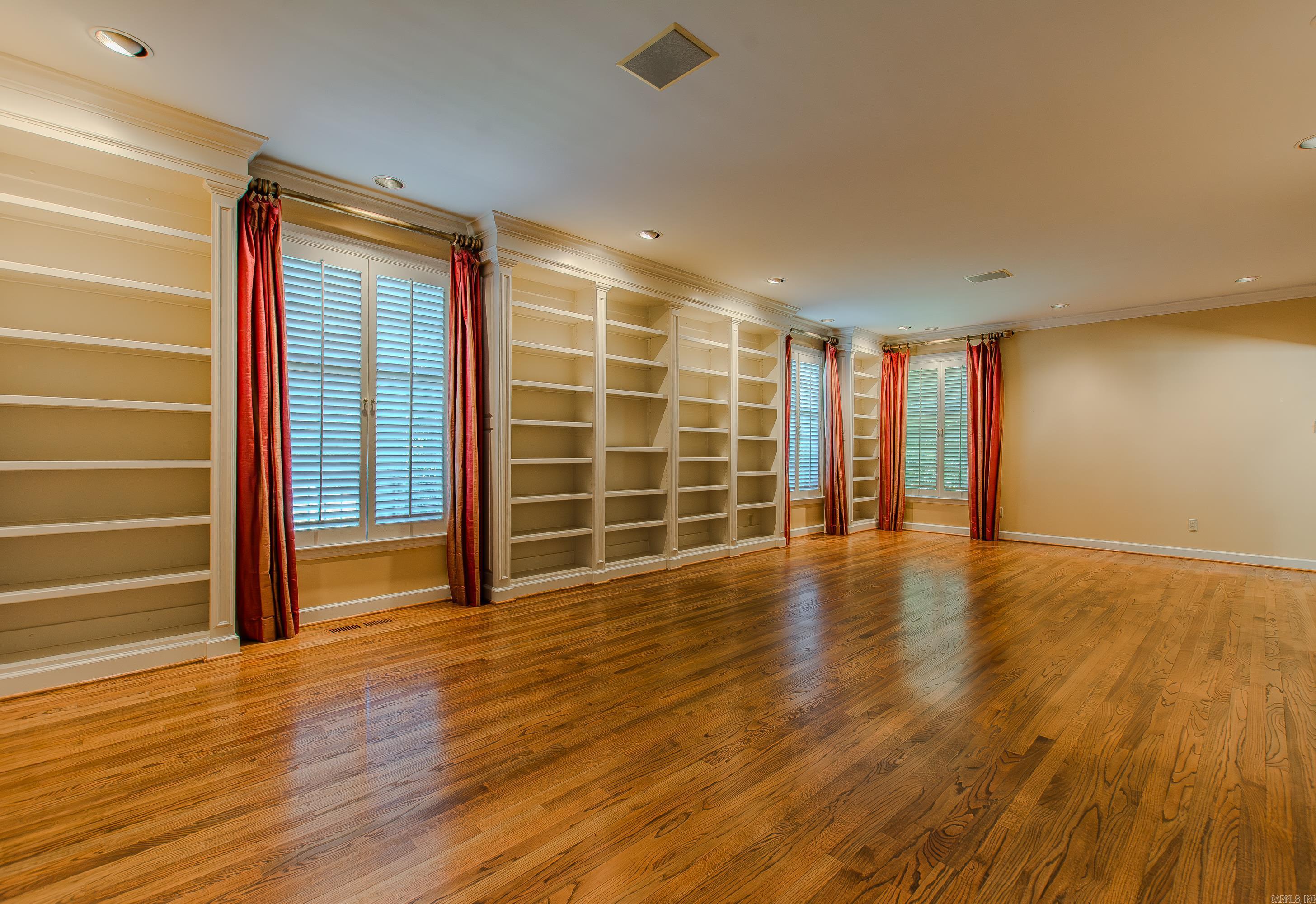Robinwood - Residential