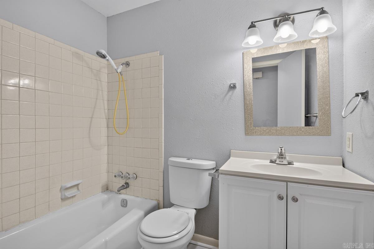 COLLEGE ADDN - Residential