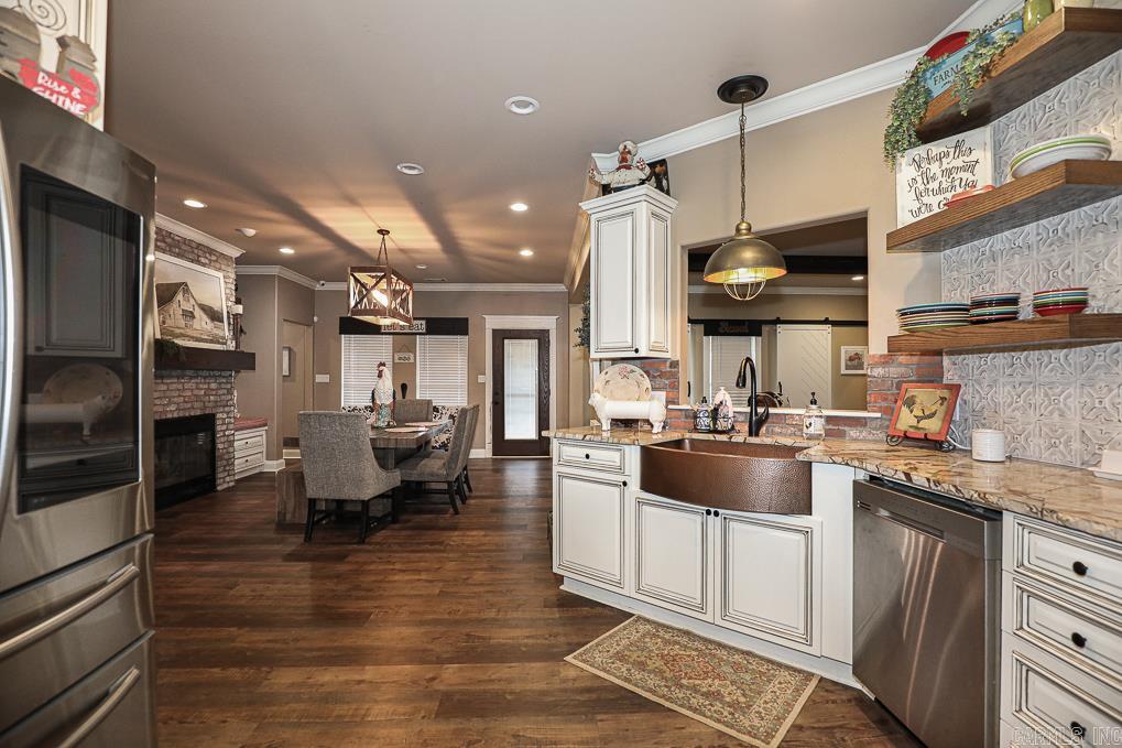 Longhills Village - Residential
