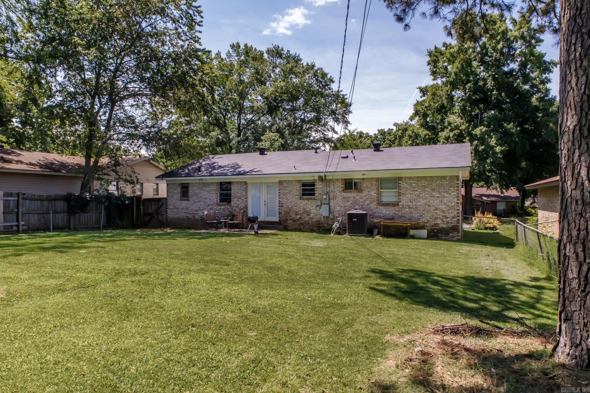 NORTH HILLS MANOR - Residential
