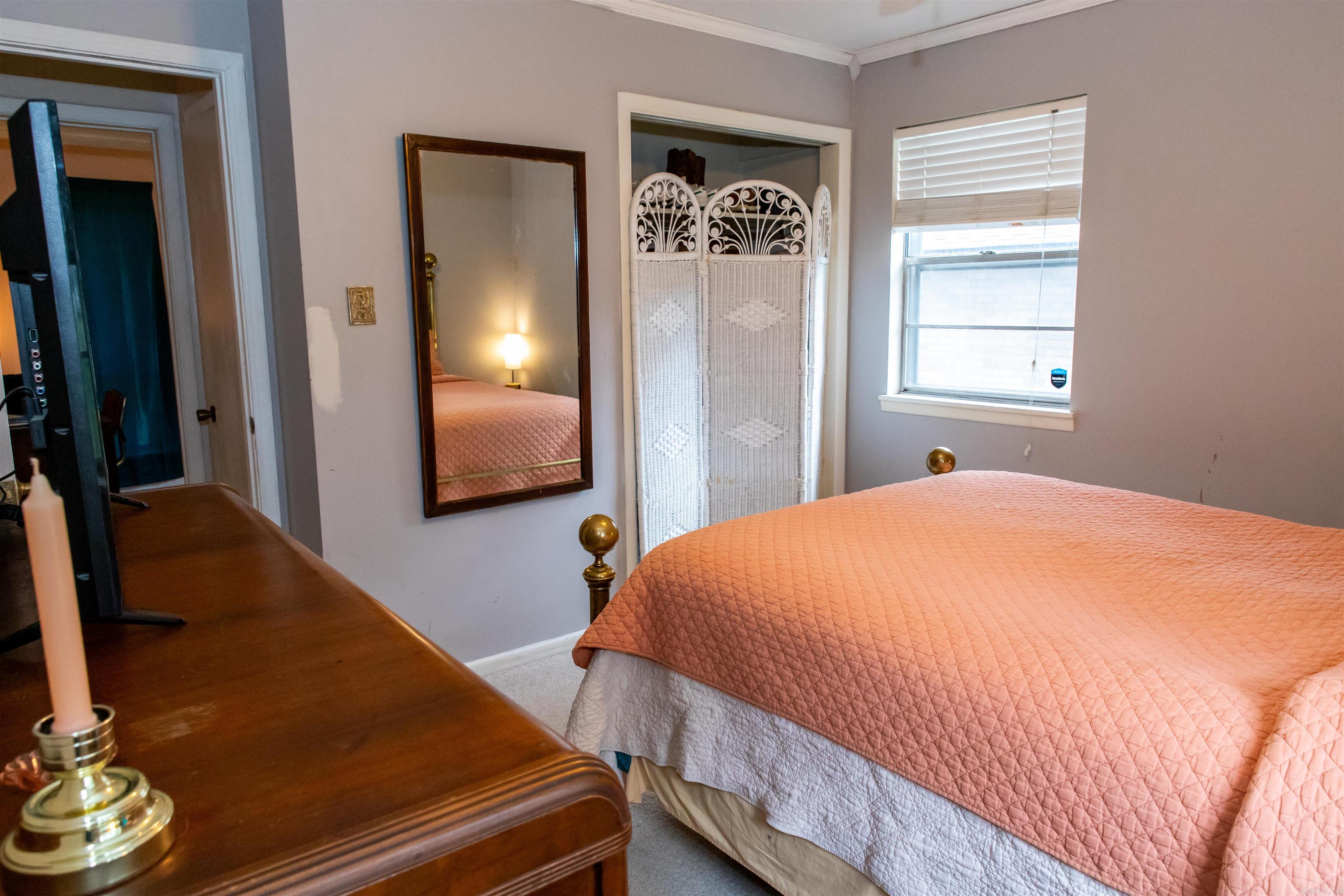NORTH HILLS MANOR - Residential