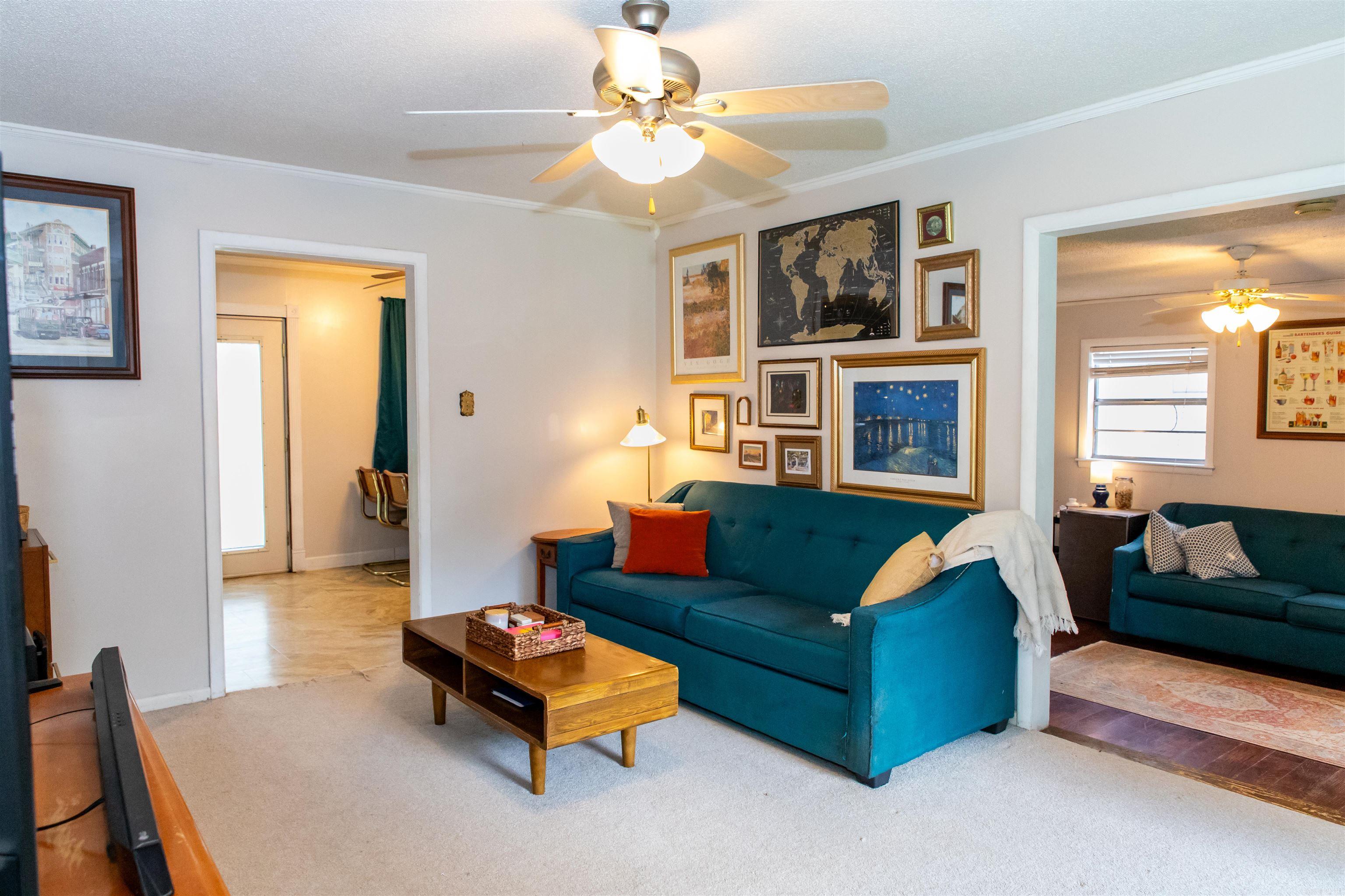 NORTH HILLS MANOR - Residential
