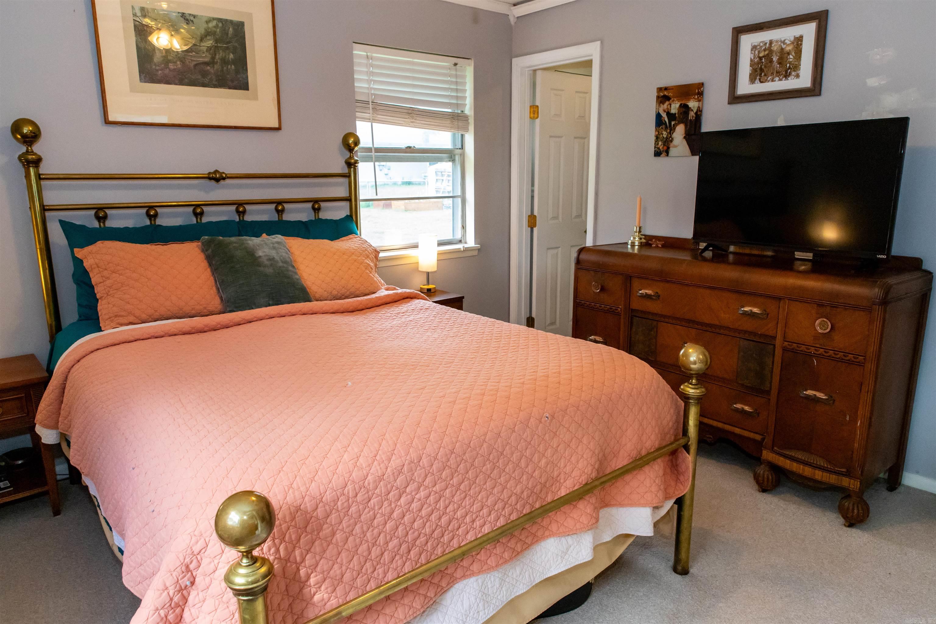 NORTH HILLS MANOR - Residential