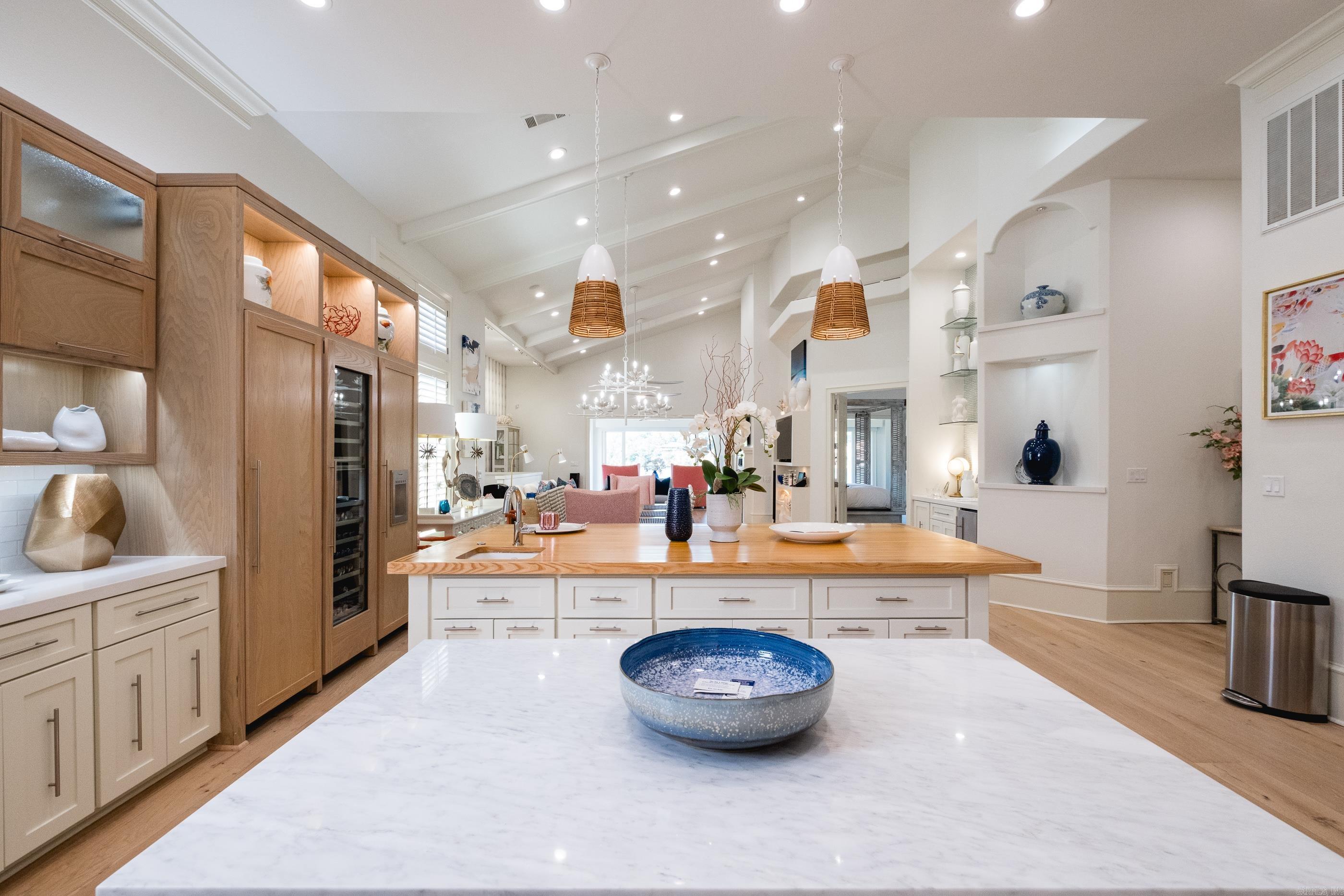 PARADISE LAKE VILLAGE TOWNHOME - Residential