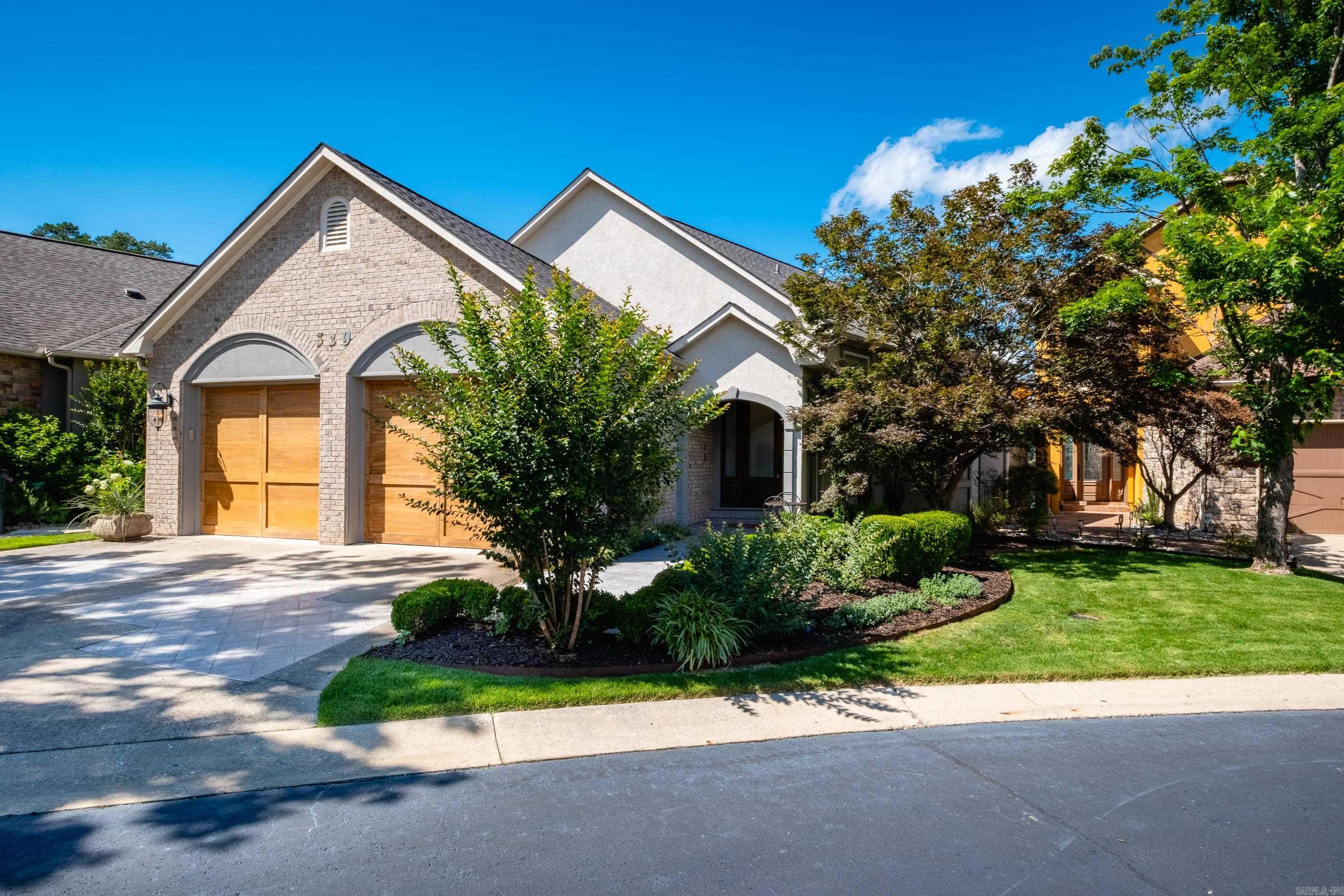 PARADISE LAKE VILLAGE TOWNHOME - Residential