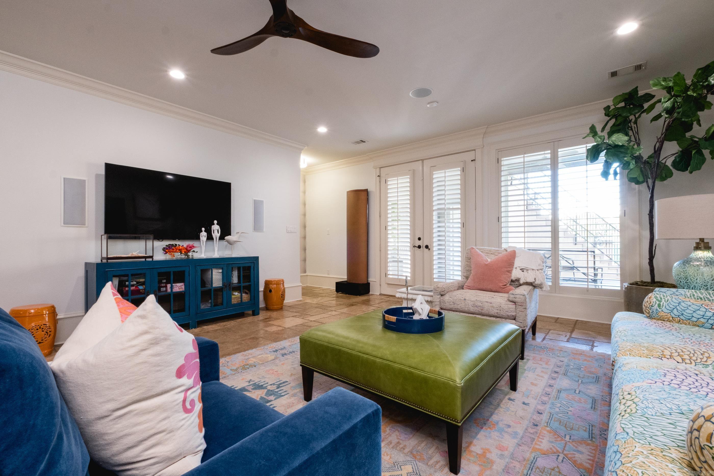 PARADISE LAKE VILLAGE TOWNHOME - Residential