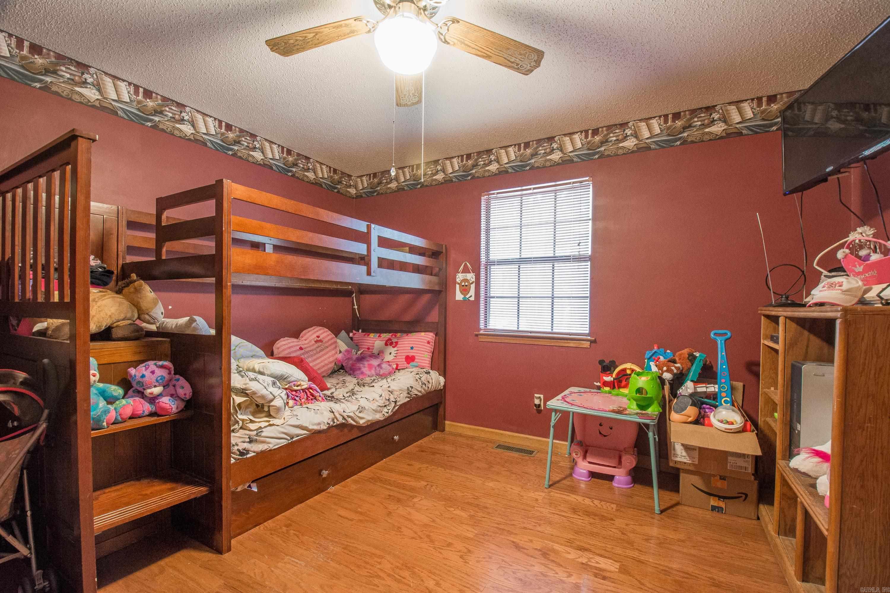 EASTWOOD - Residential