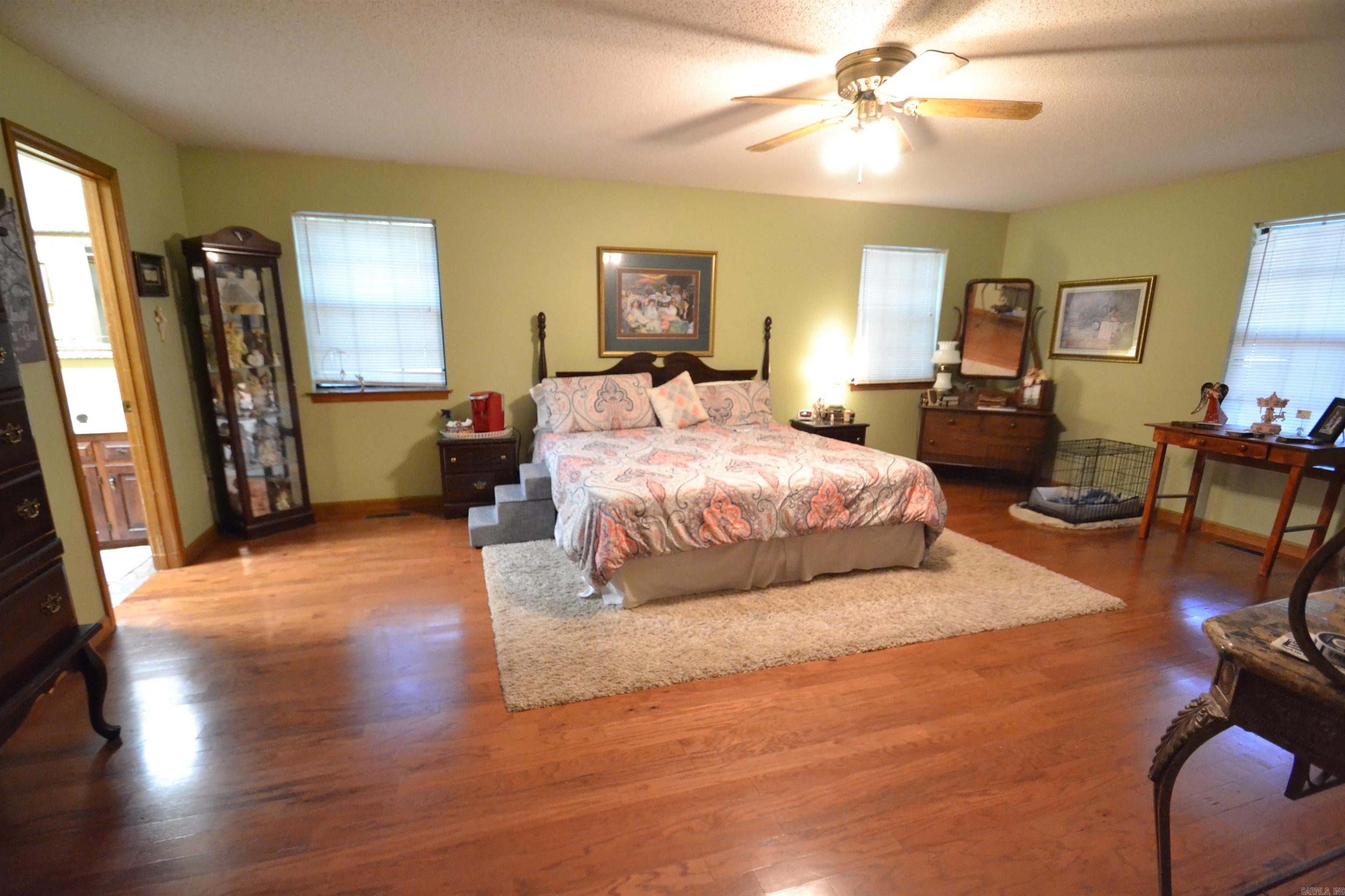 EASTWOOD - Residential