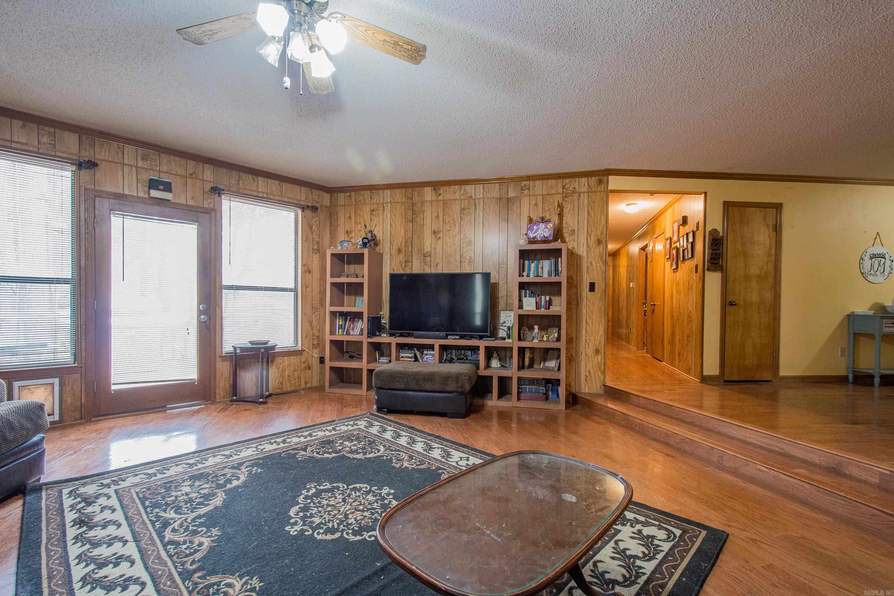 EASTWOOD - Residential
