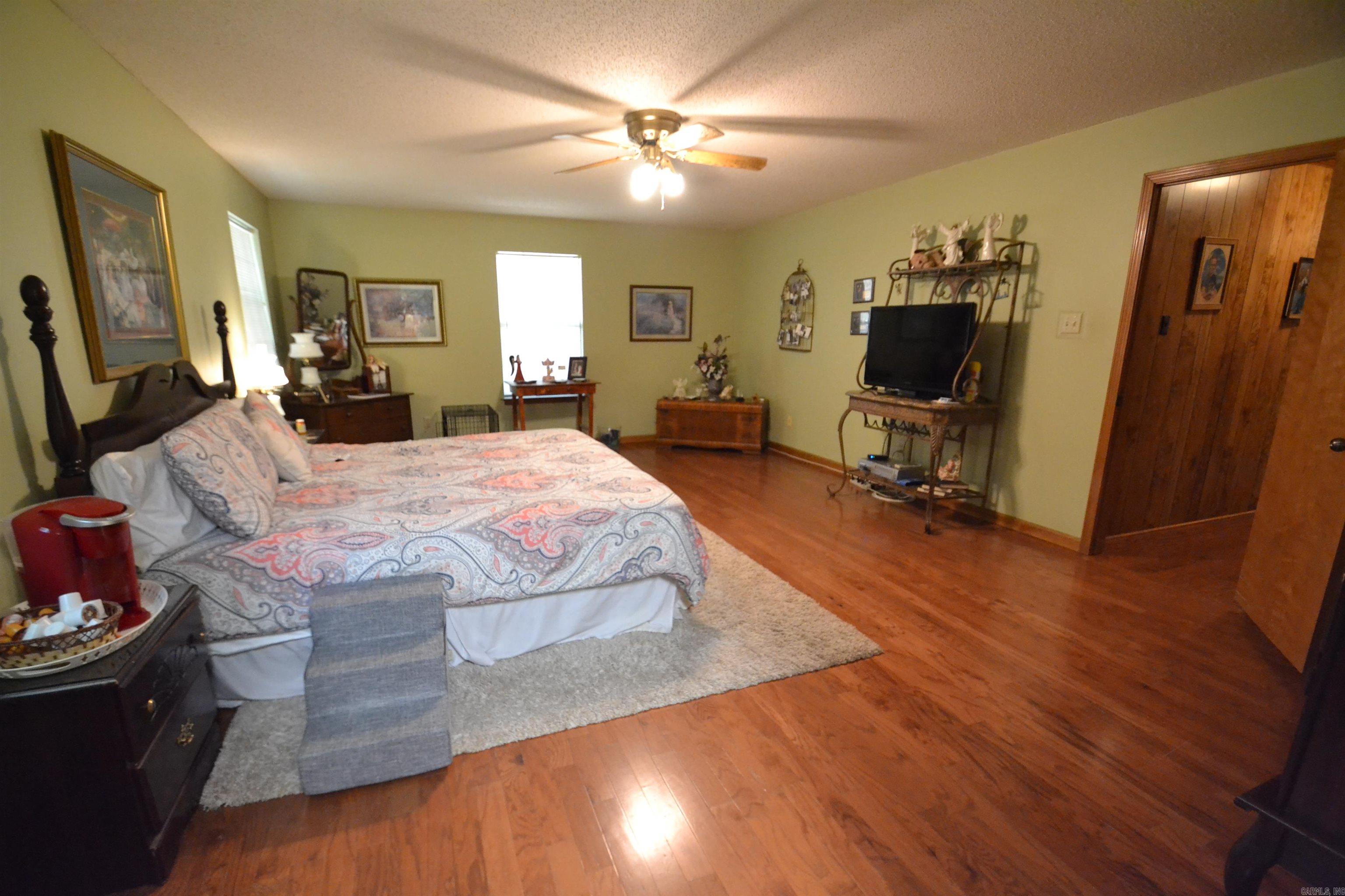 EASTWOOD - Residential