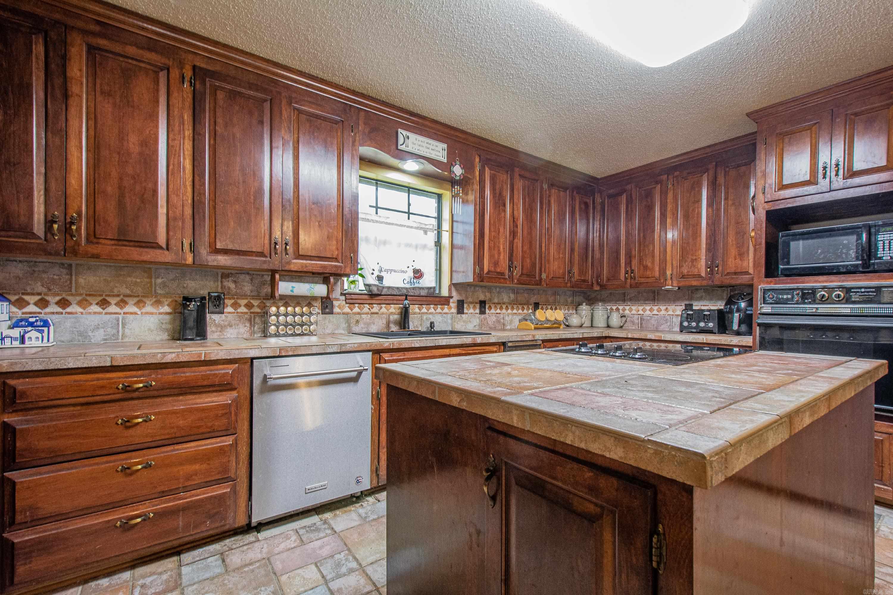 EASTWOOD - Residential