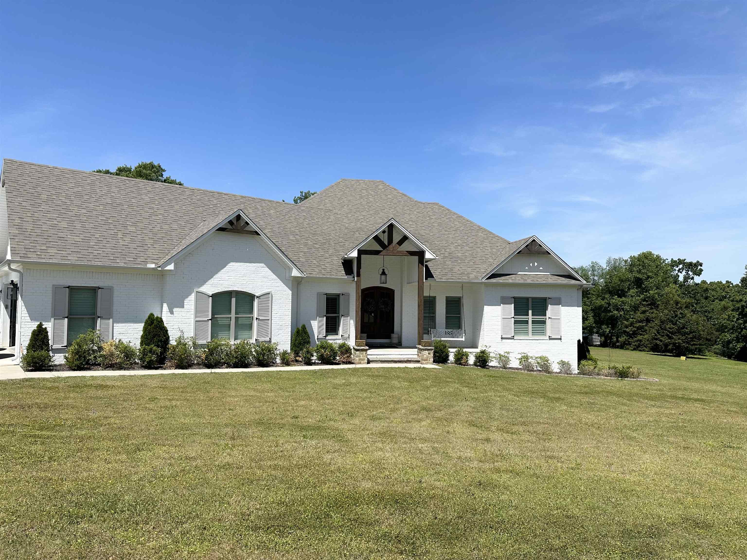 SOUTHERN MANOR - Residential