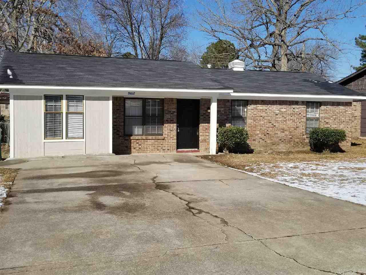 Beautiful 4Bd/ 2Ba home in Southwest Little Rock ! Recently updated ! Move in ready !   Come check it out !