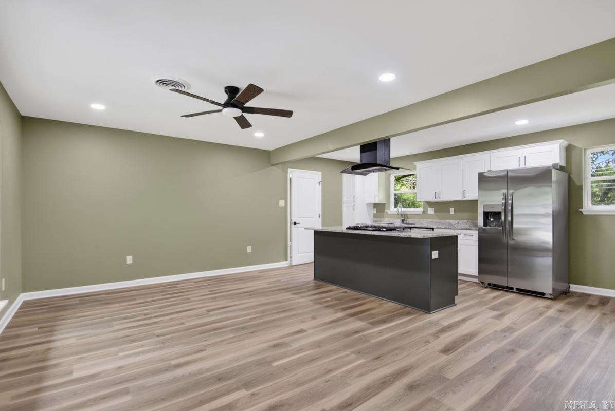 MAYWOOD MANOR - Residential