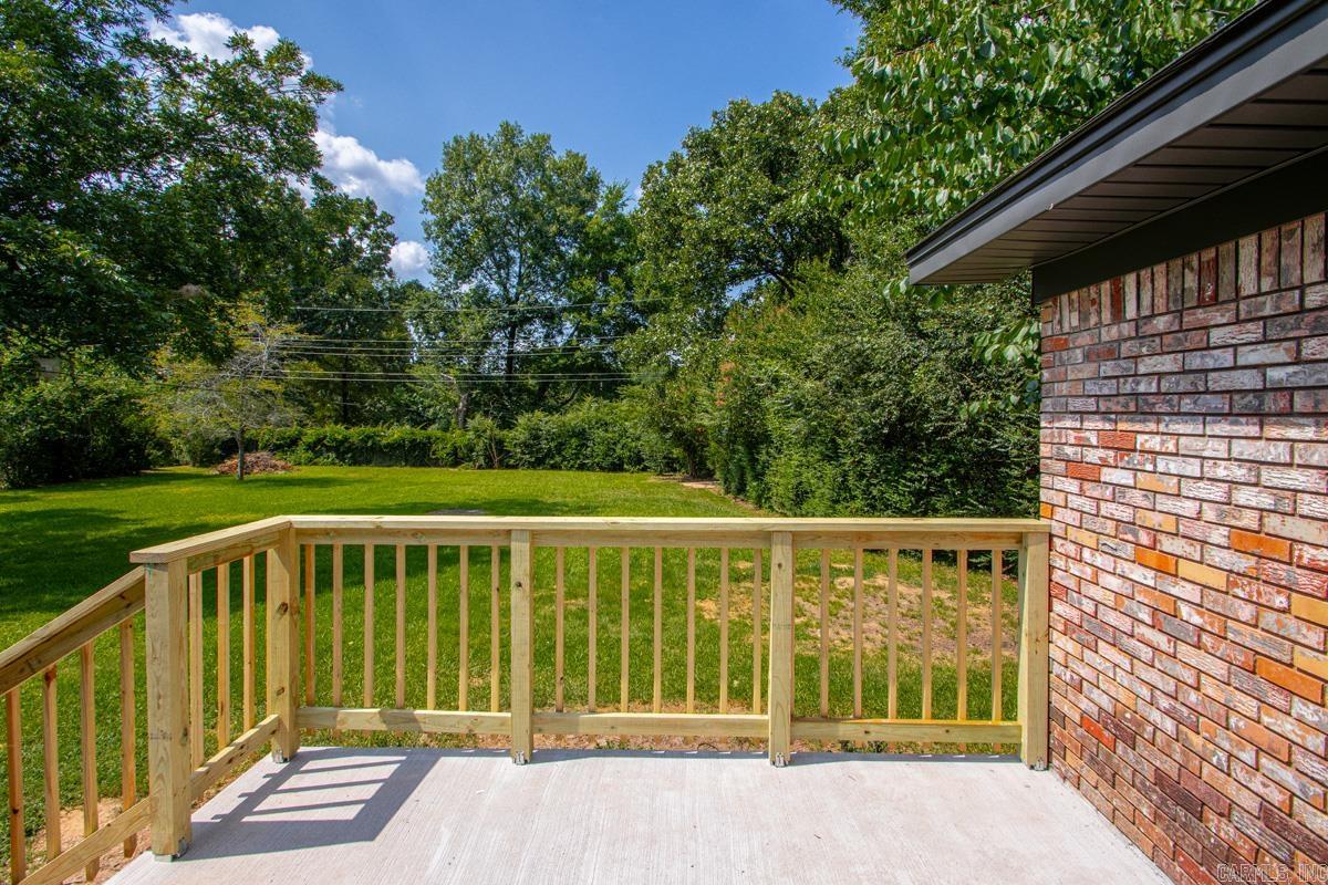 MAYWOOD MANOR - Residential