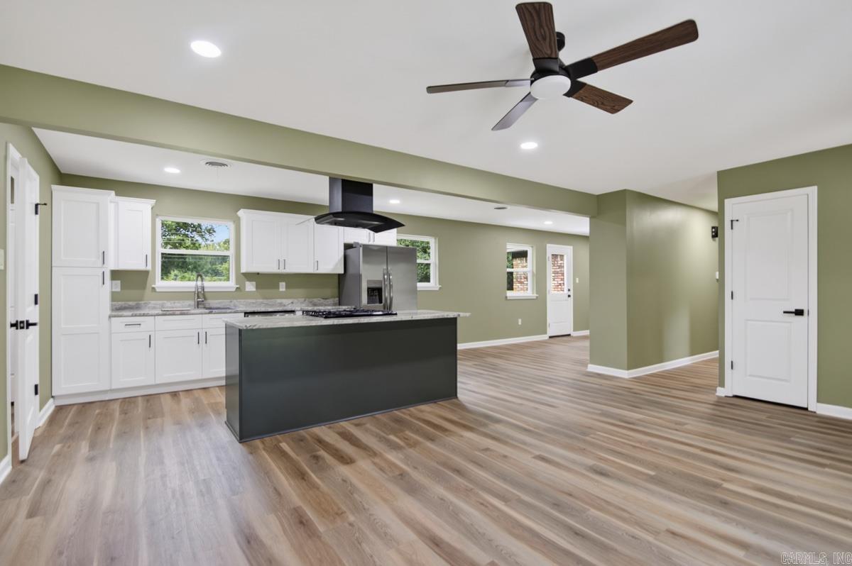 MAYWOOD MANOR - Residential
