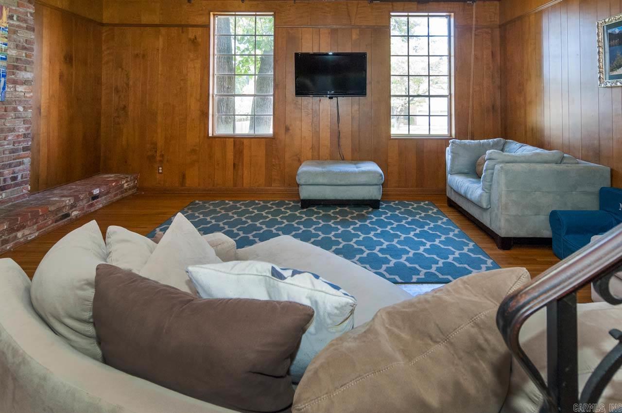 Hall Plaza - Residential
