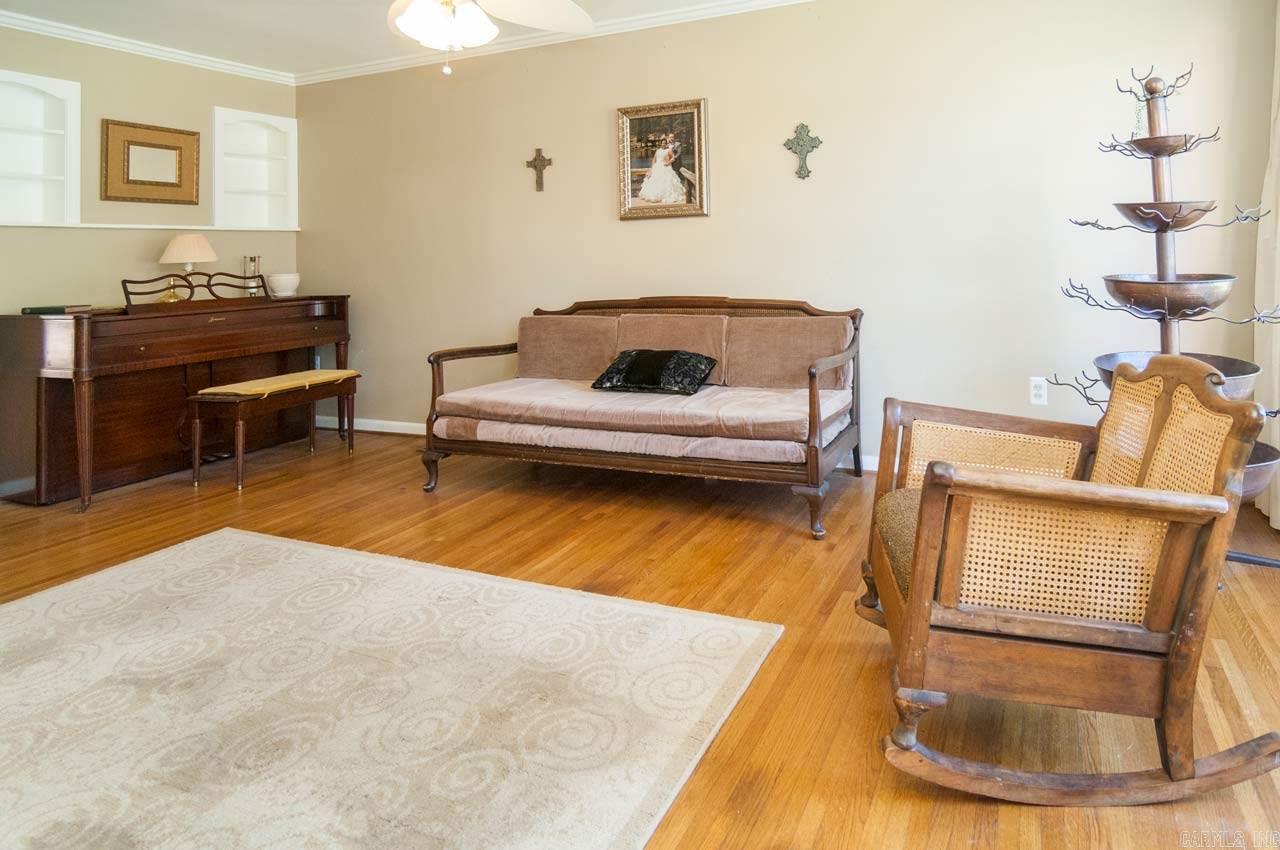 Hall Plaza - Residential