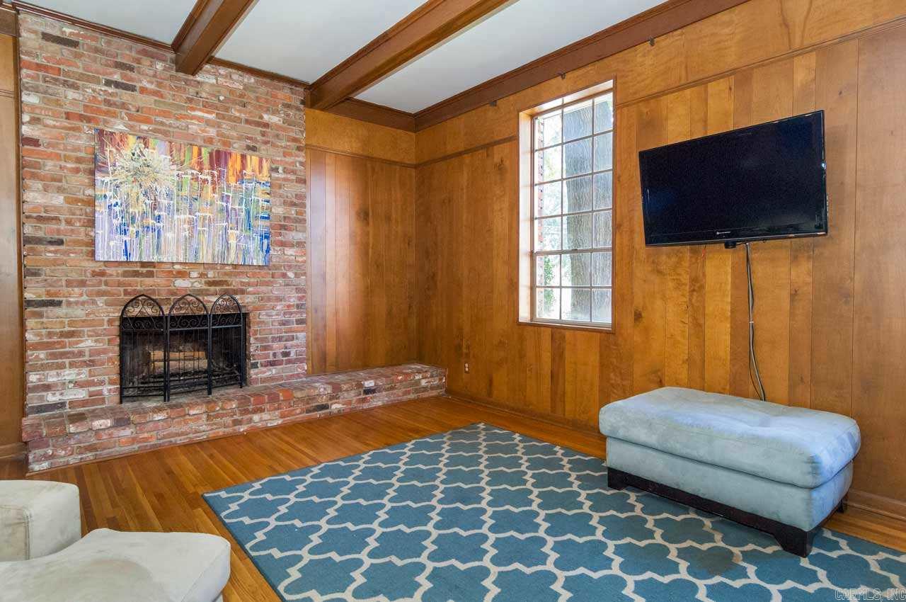 Hall Plaza - Residential