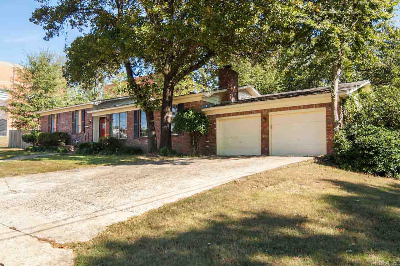 Hall Plaza - Residential