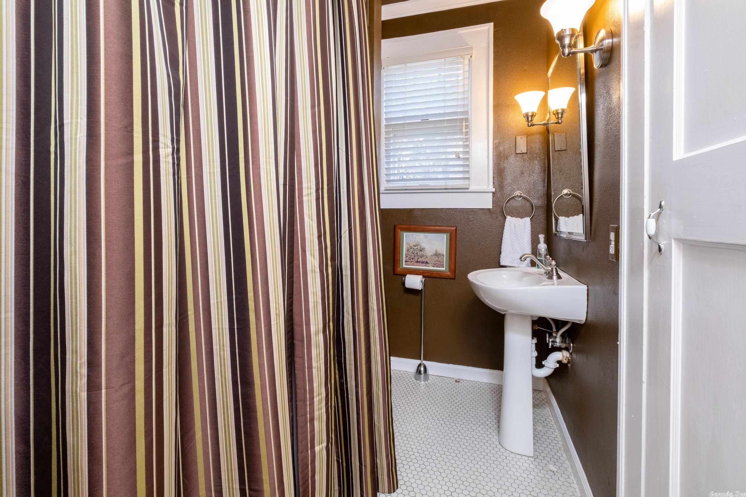 MCGEHEE - Residential