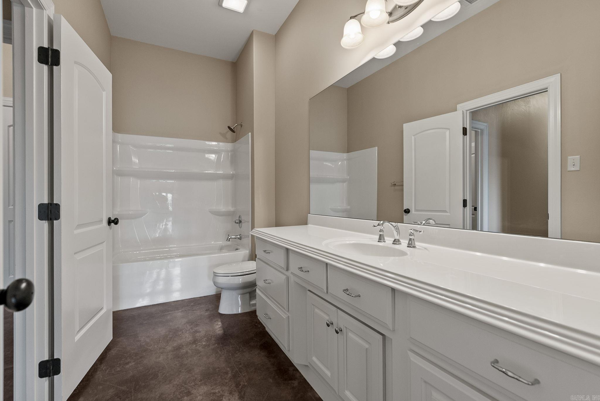 MAJESTIC POINTE - Residential
