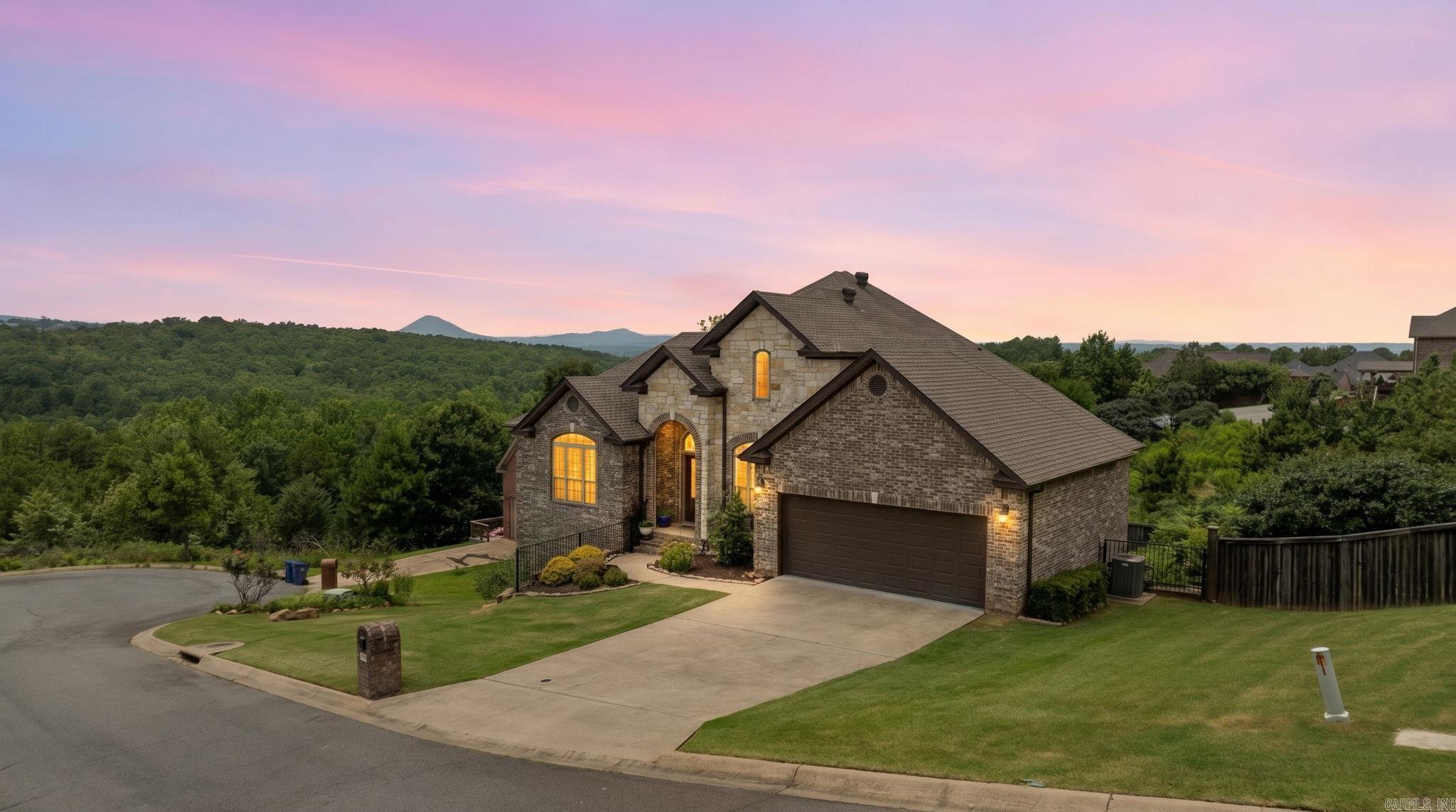 MAJESTIC POINTE - Residential