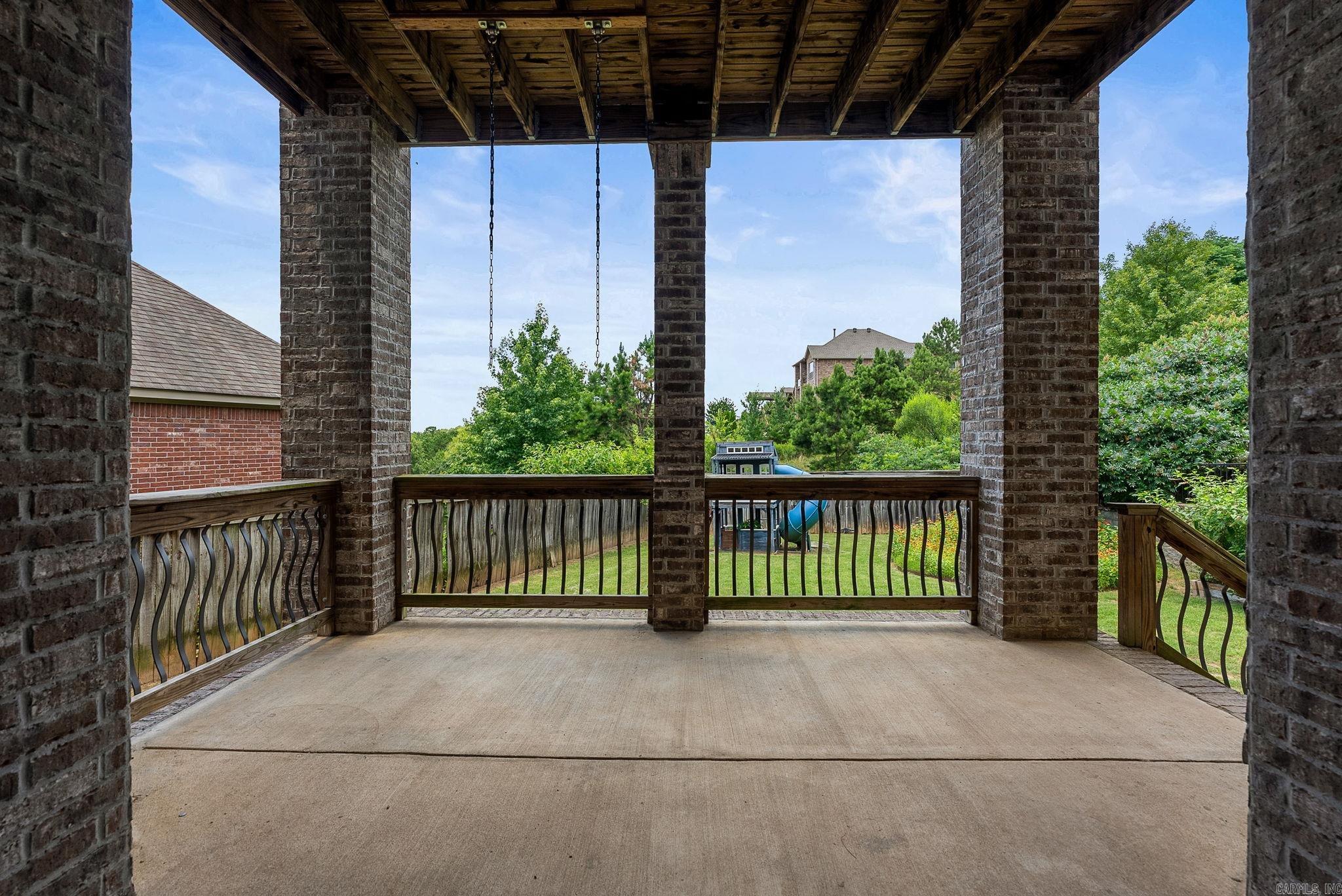 MAJESTIC POINTE - Residential