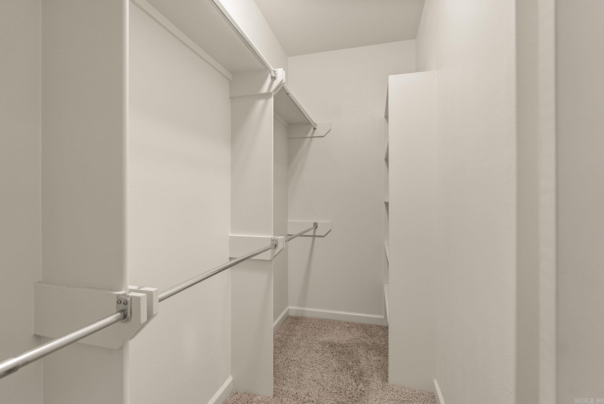 MAJESTIC POINTE - Residential
