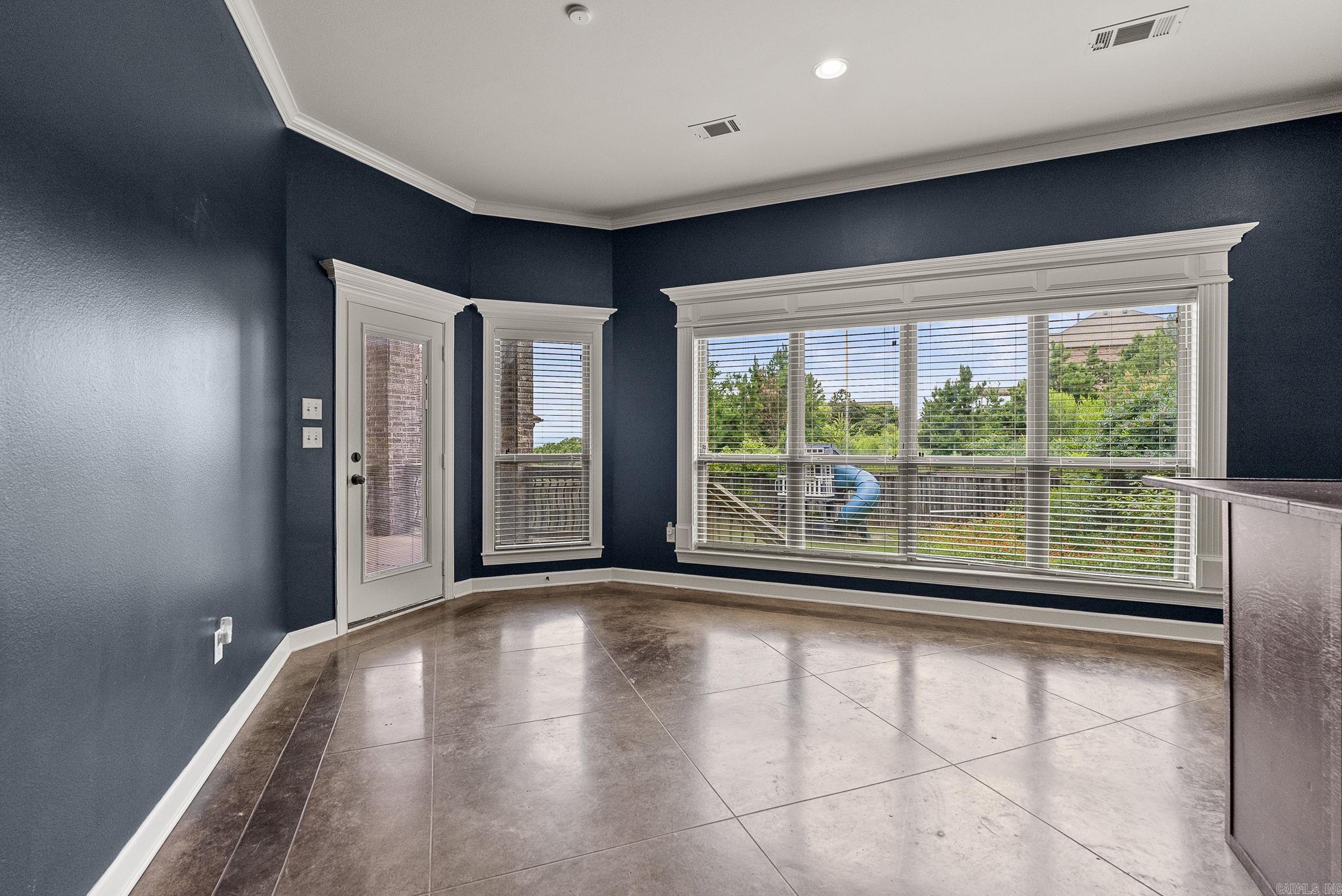 MAJESTIC POINTE - Residential