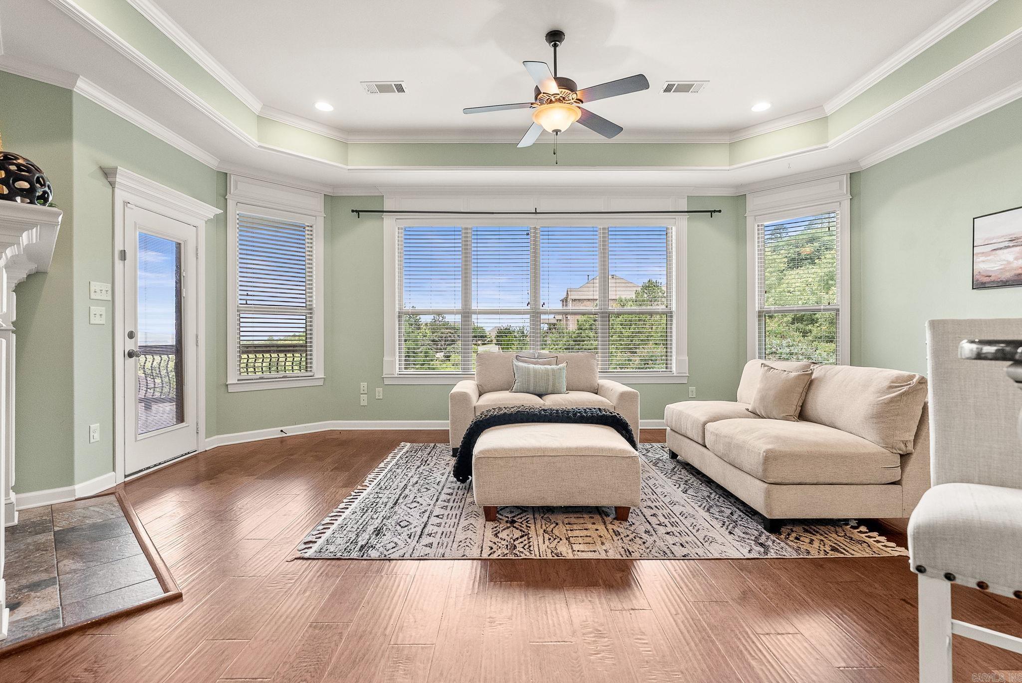 MAJESTIC POINTE - Residential