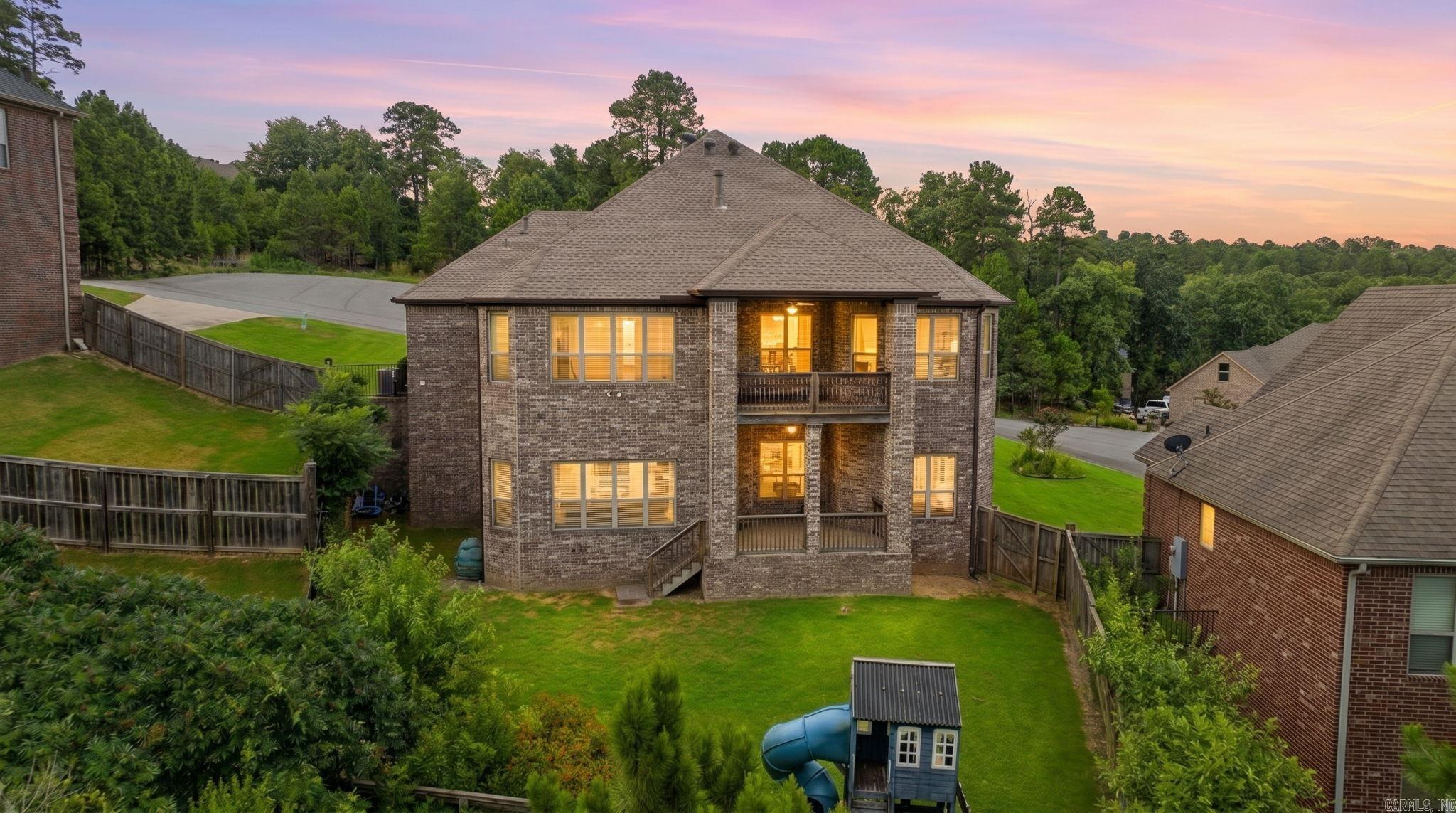 MAJESTIC POINTE - Residential