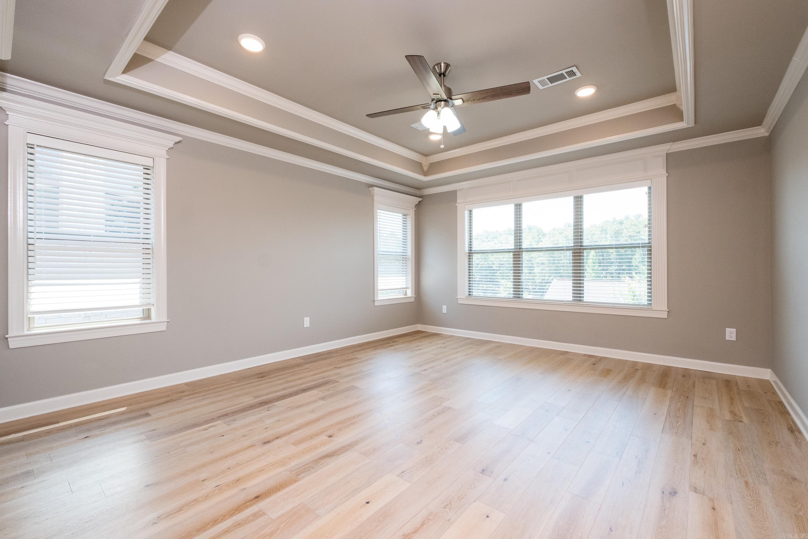 MAJESTIC POINTE - Residential