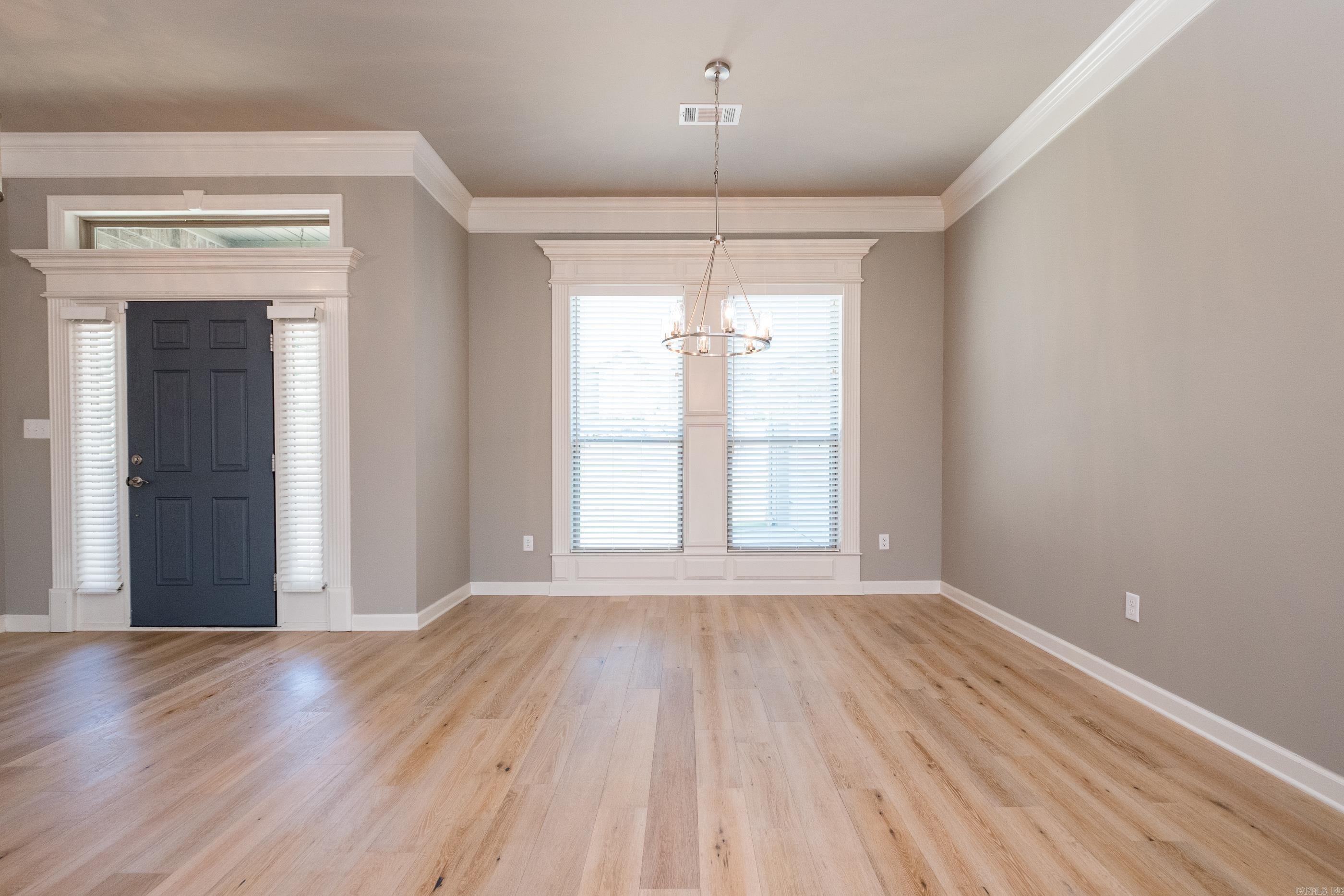 MAJESTIC POINTE - Residential