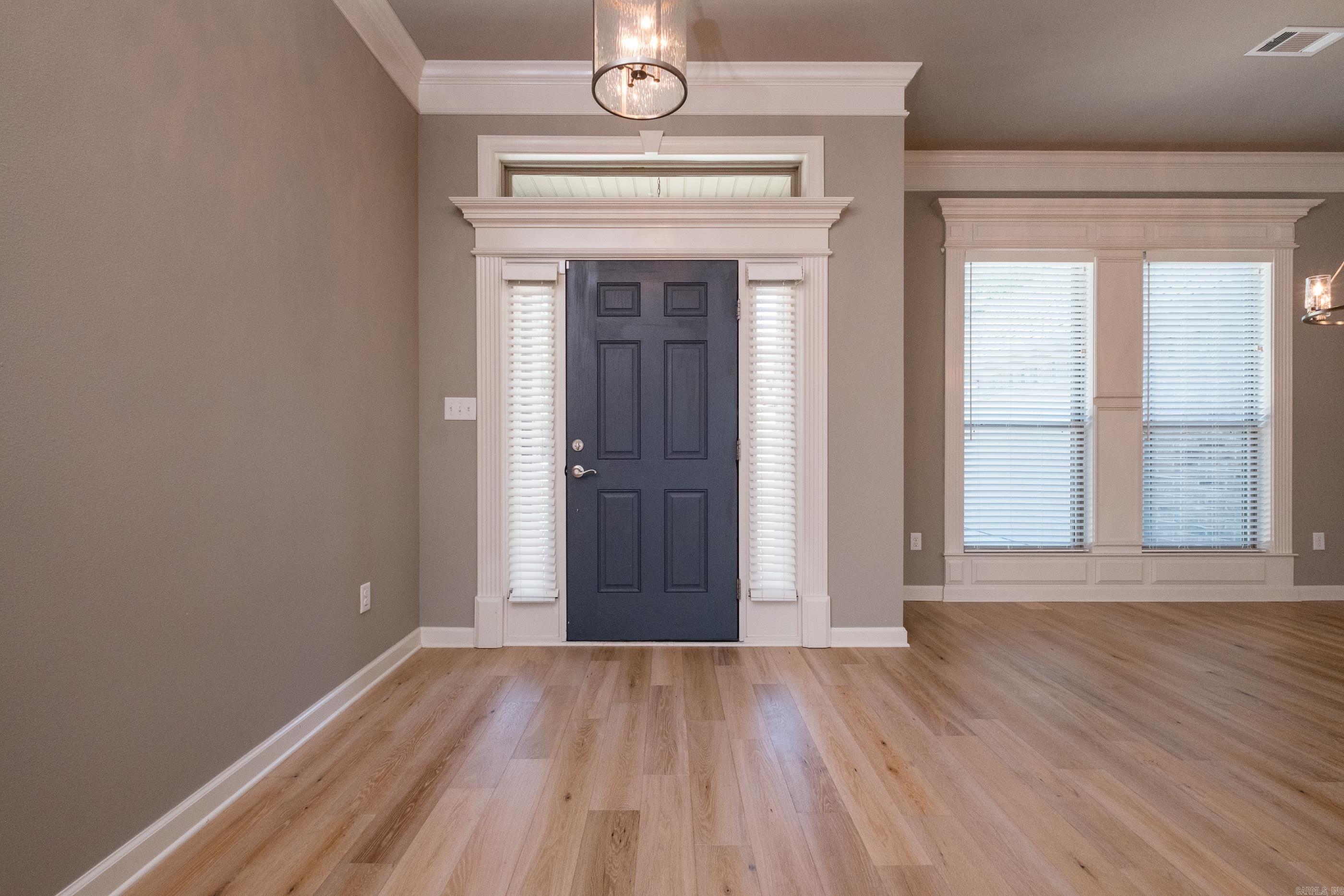 MAJESTIC POINTE - Residential