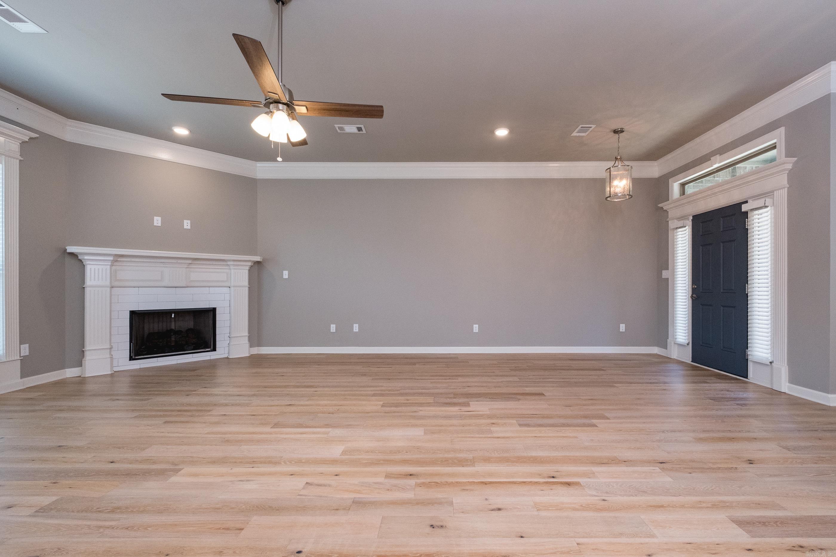 MAJESTIC POINTE - Residential
