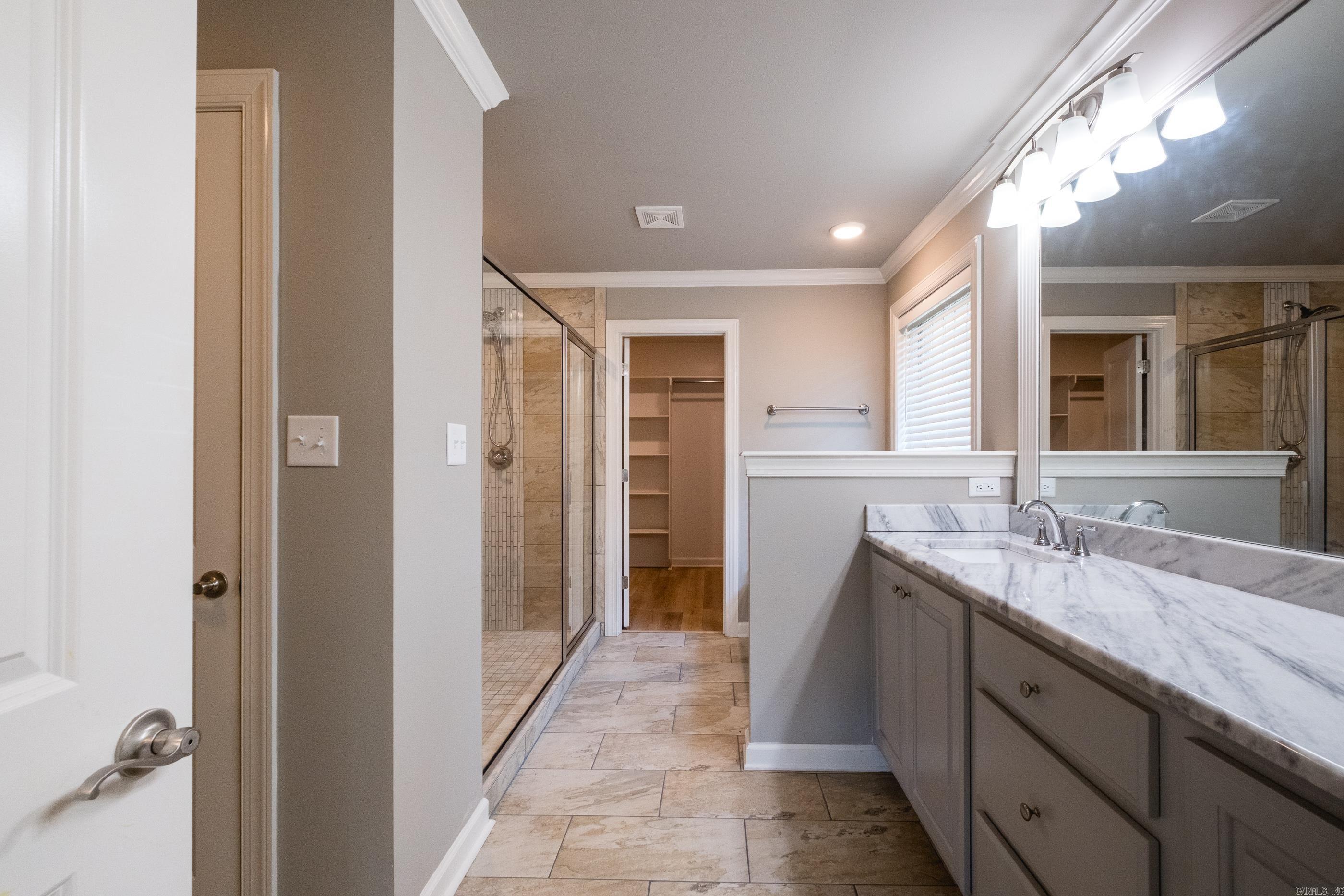 MAJESTIC POINTE - Residential