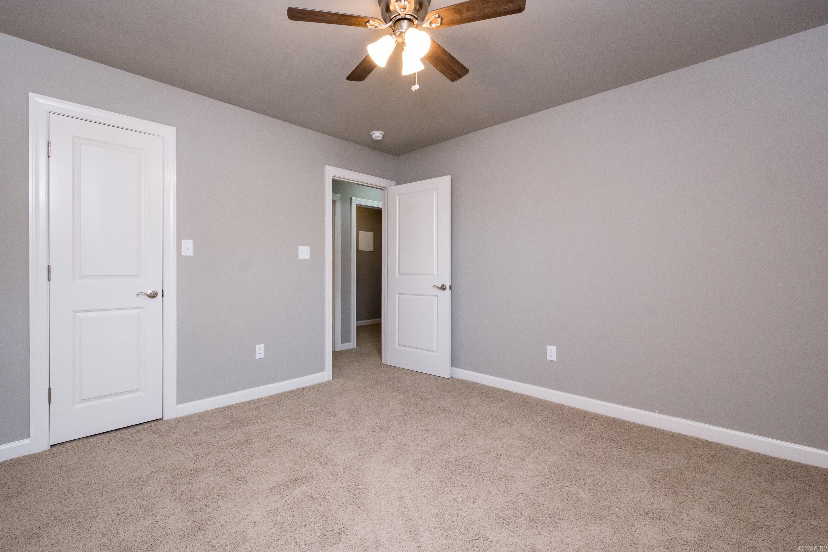 MAJESTIC POINTE - Residential