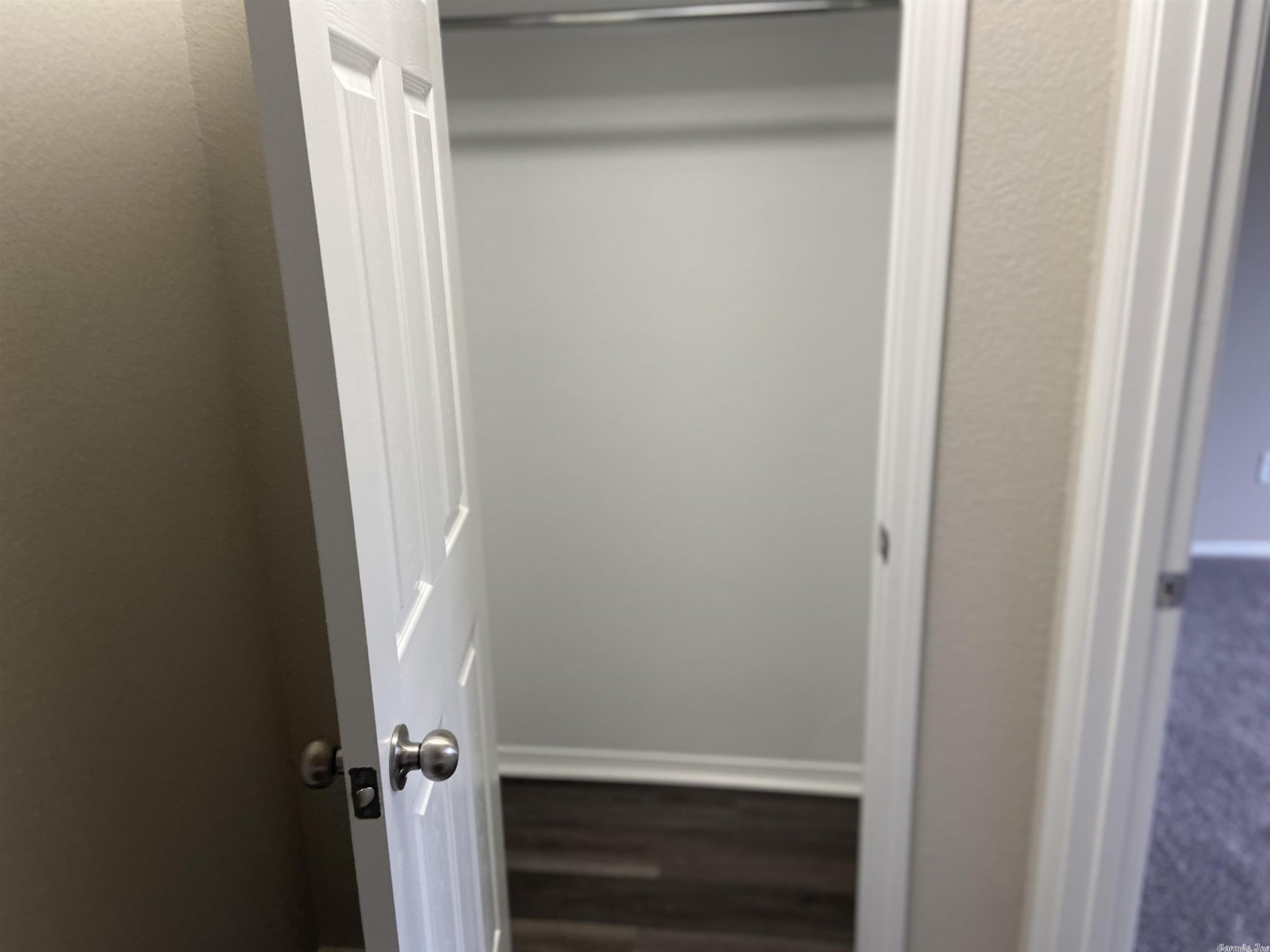 HILLDALE CROSSING - Residential