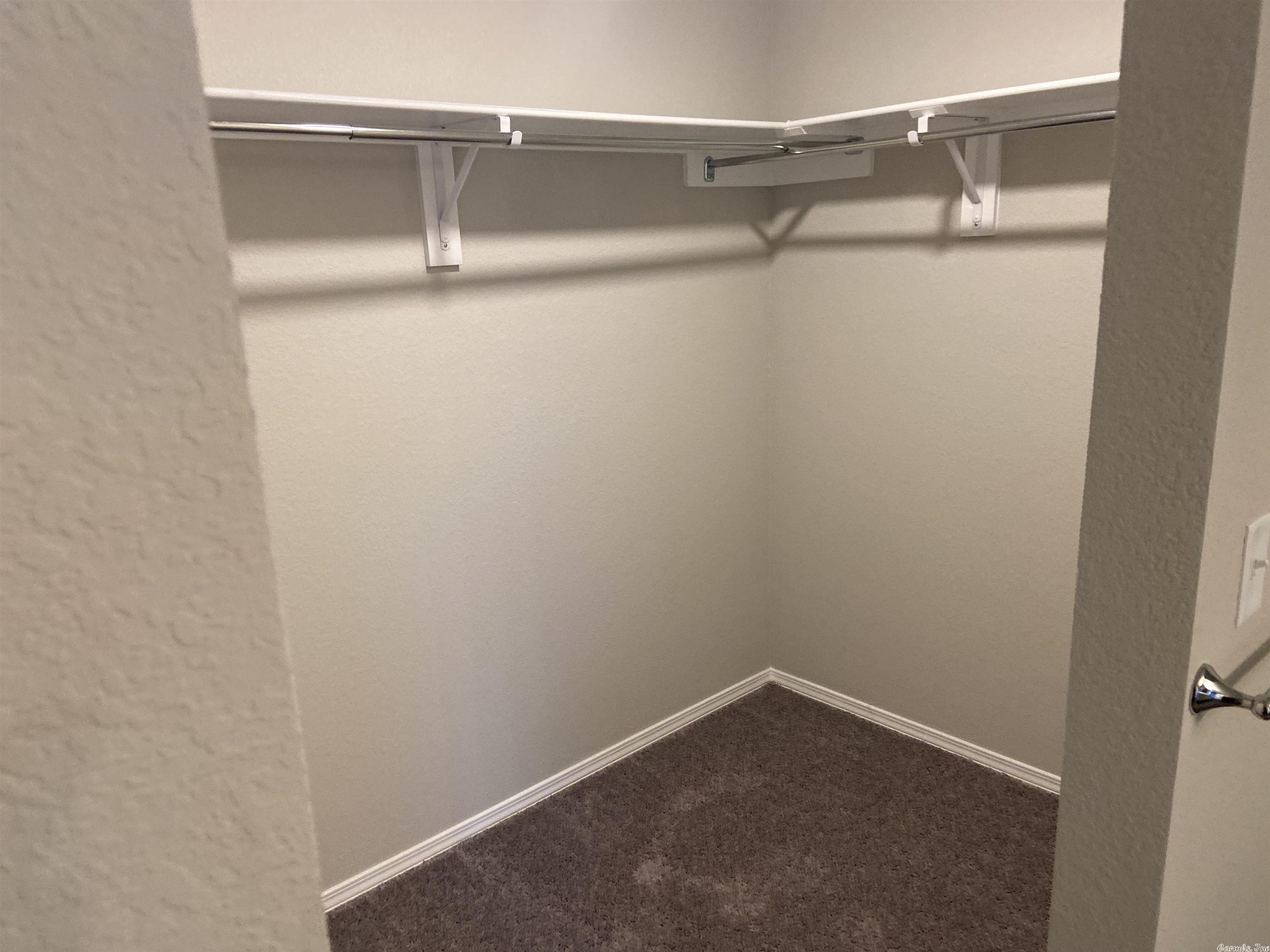 HILLDALE CROSSING - Residential