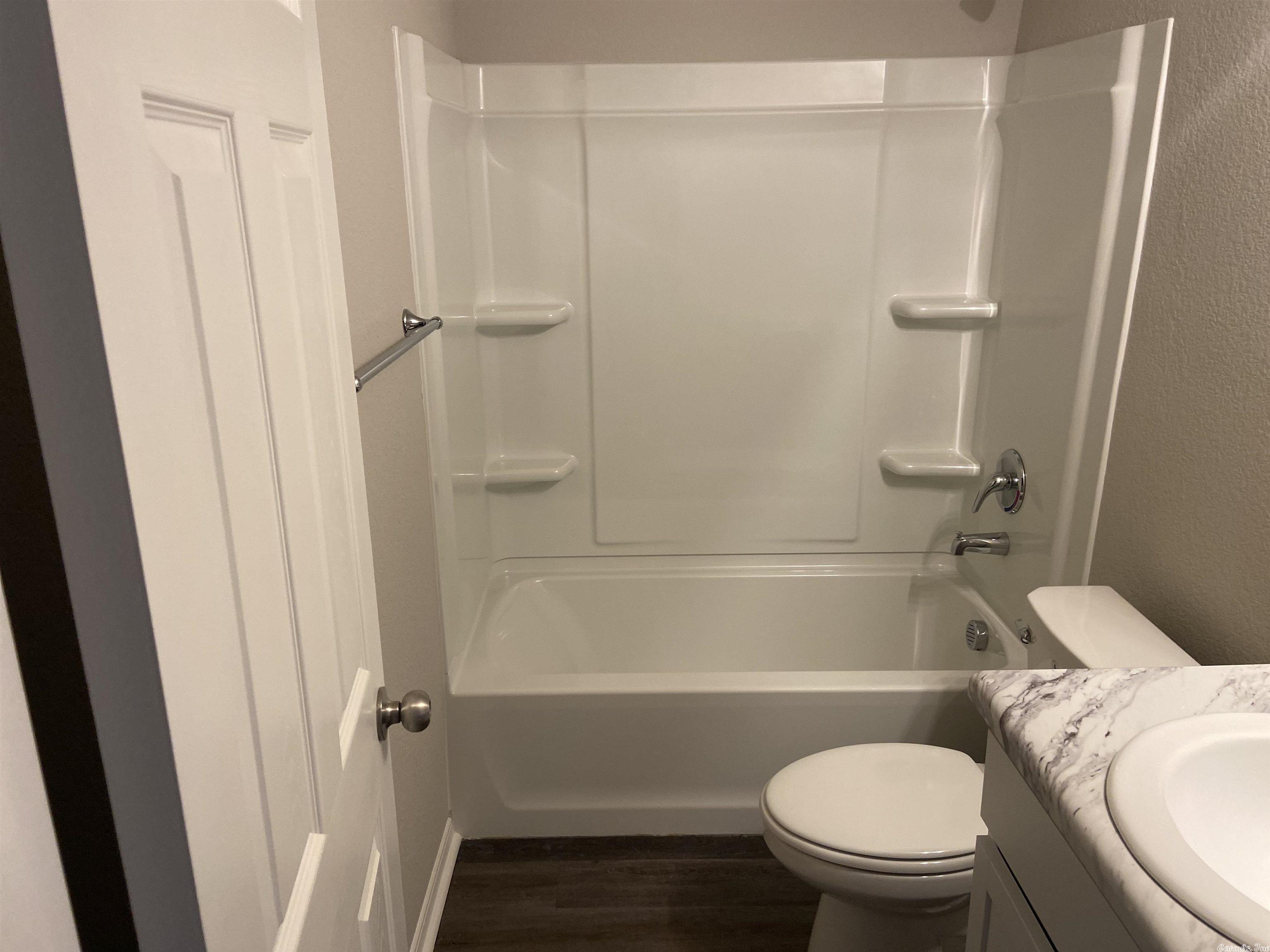 HILLDALE CROSSING - Residential